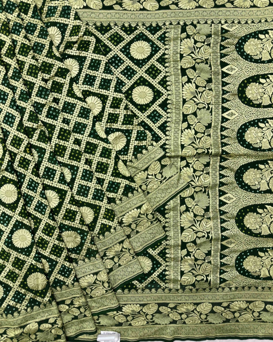 Green Shaded Banarasi Georgette Bandhani Saree - SindhoiPatolaArt