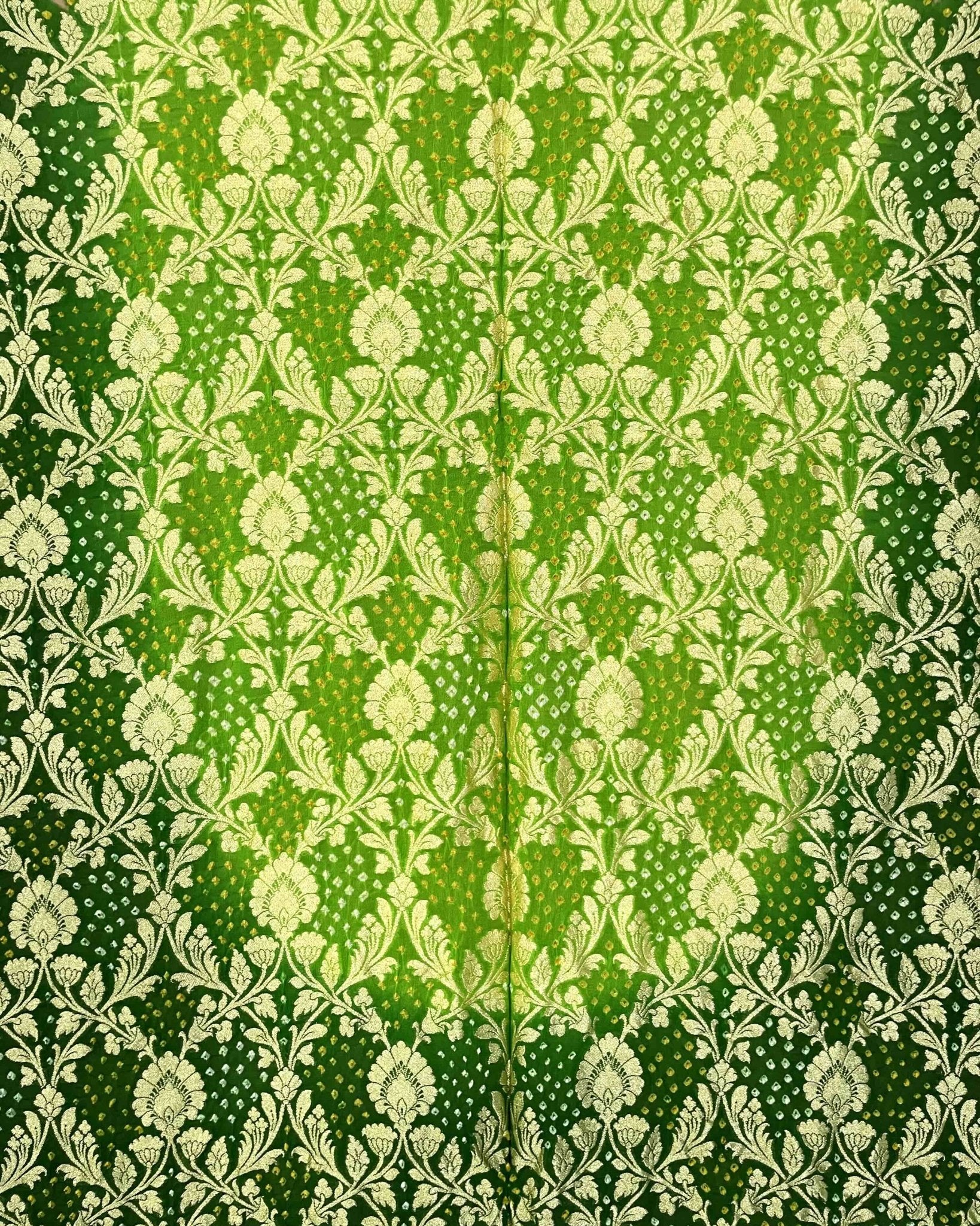 Green Shaded Georgette Bandhani Dupatta - SindhoiPatolaArt