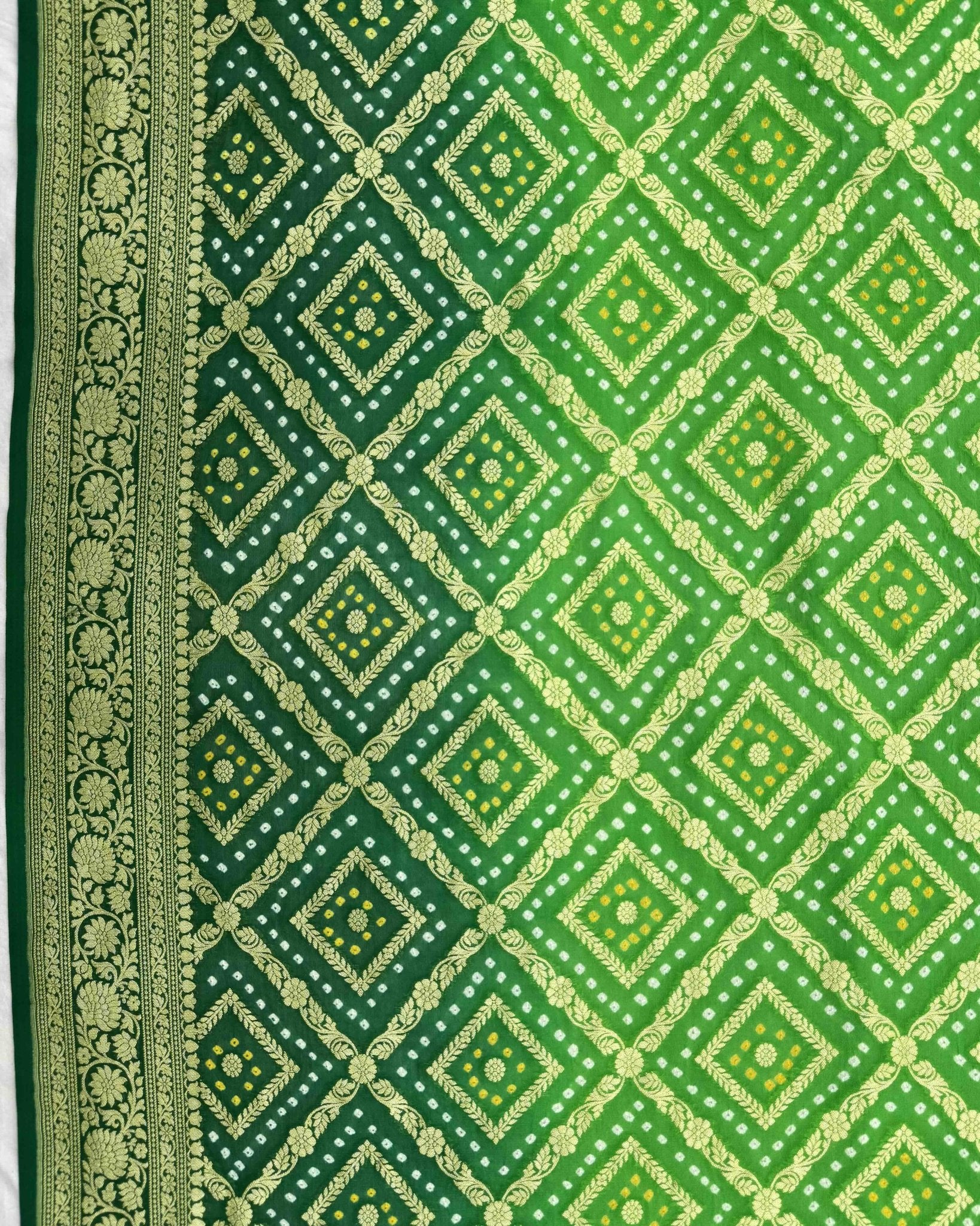 Green Shaded Georgette Bandhani Saree - SindhoiPatolaArt