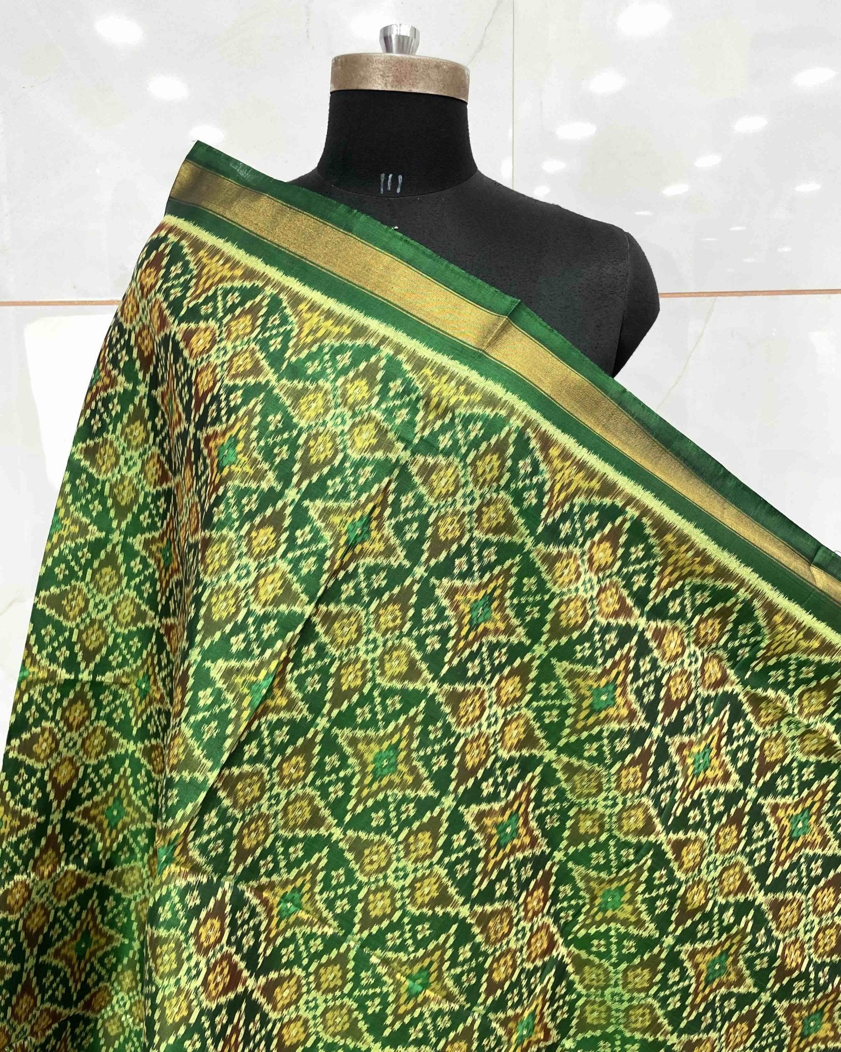 Green Solsitara Design Patola Dupatta - SindhoiPatolaArt