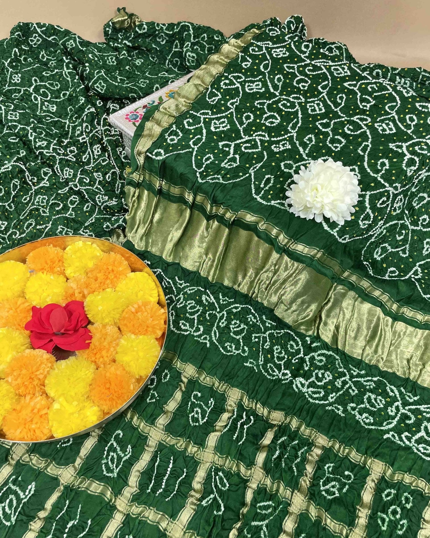 Green with Chex Pallu Gajji Silk Bandhani Saree - SindhoiPatolaArt