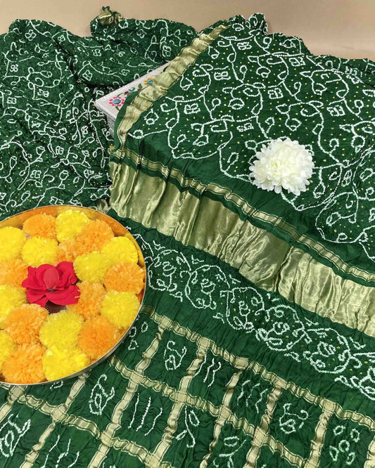 Green with Chex Pallu Gajji Silk Bandhani Saree - SindhoiPatolaArt