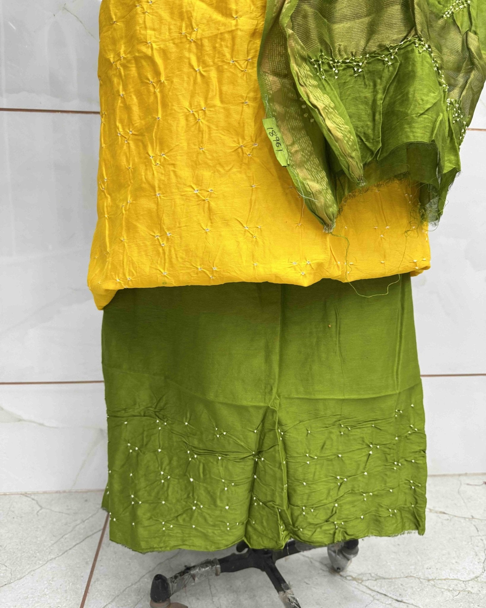 Green & Yellow Shaded Chanderi Silk Bandhani Dress Material - SindhoiPatolaArt