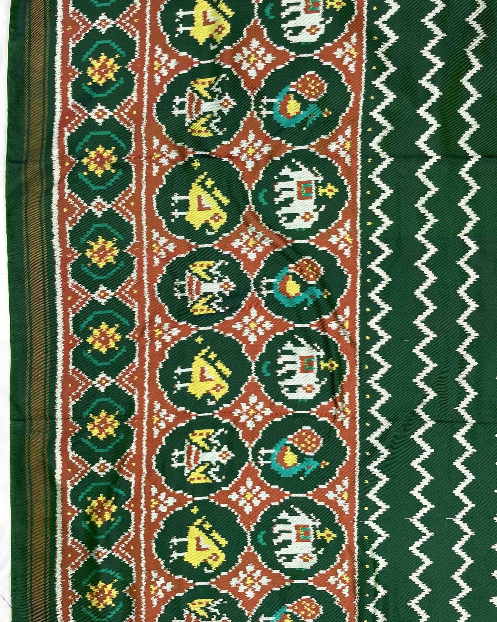 Green Zig Zag with Narikunj Scut Border Designer Patola Saree - SindhoiPatolaArt