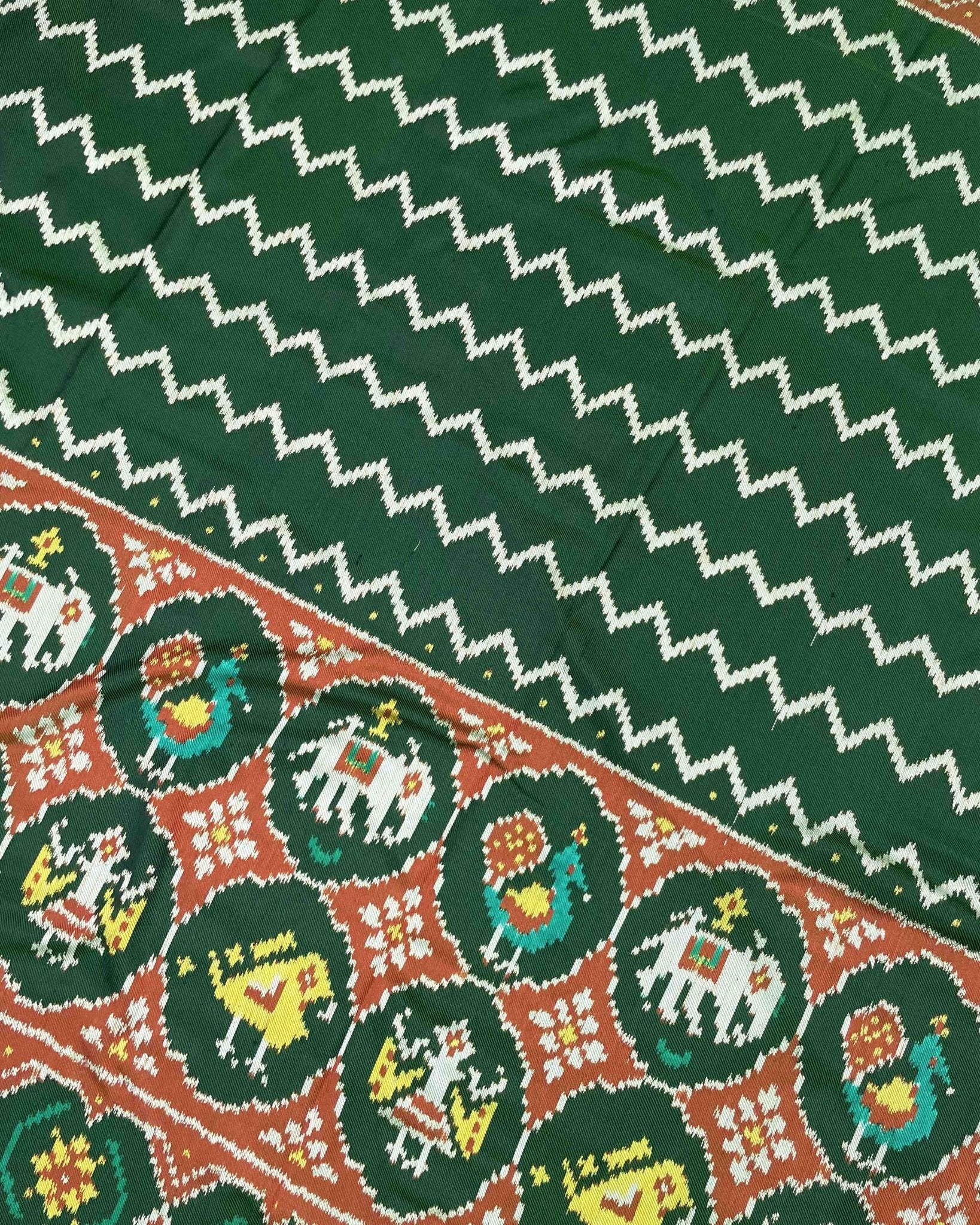 Green Zig Zag with Narikunj Scut Border Designer Patola Saree - SindhoiPatolaArt