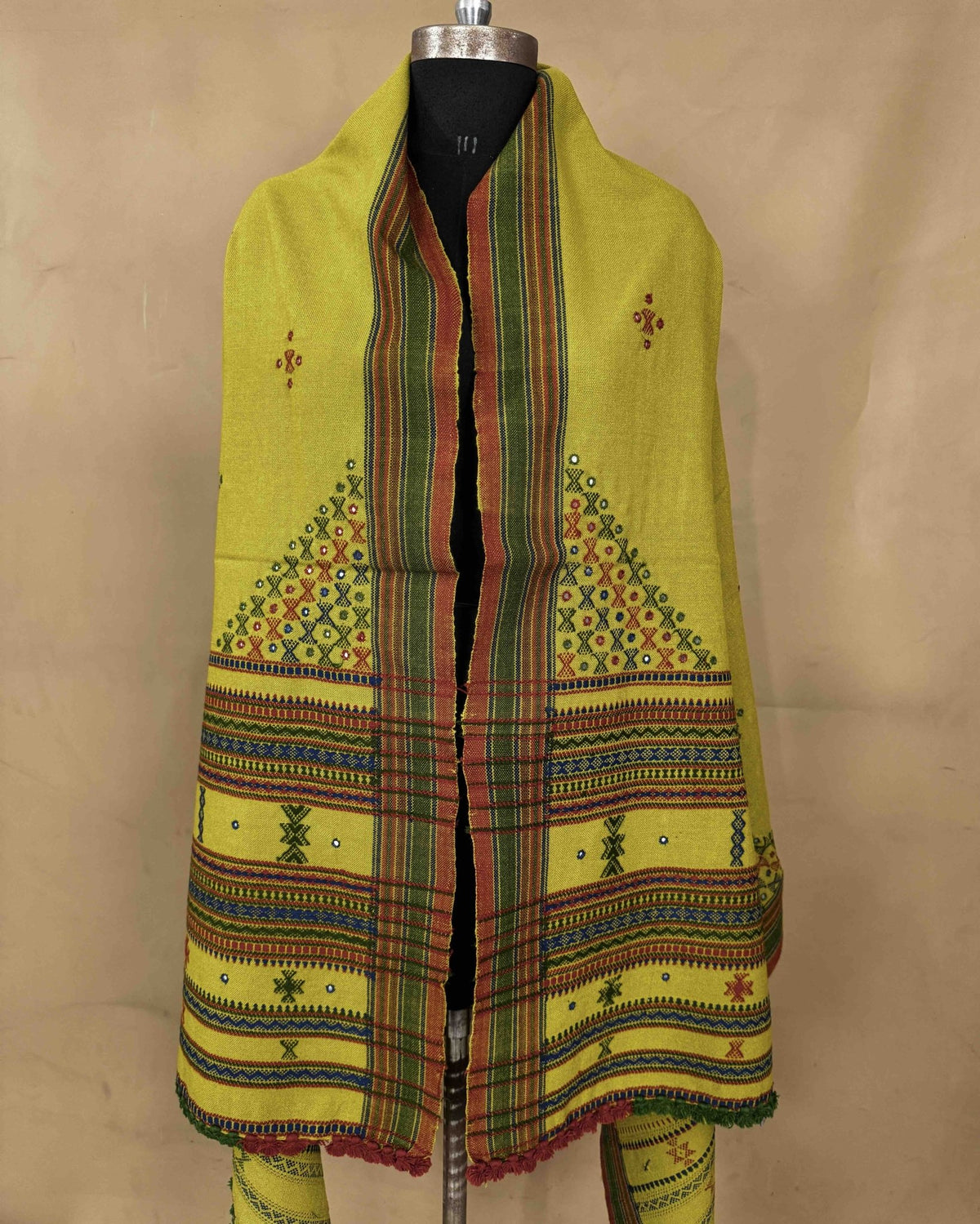 Light Mehendi Green Butta Mirror & Corner Mirror Kutchi Woolen Shawl - SindhoiPatolaArt