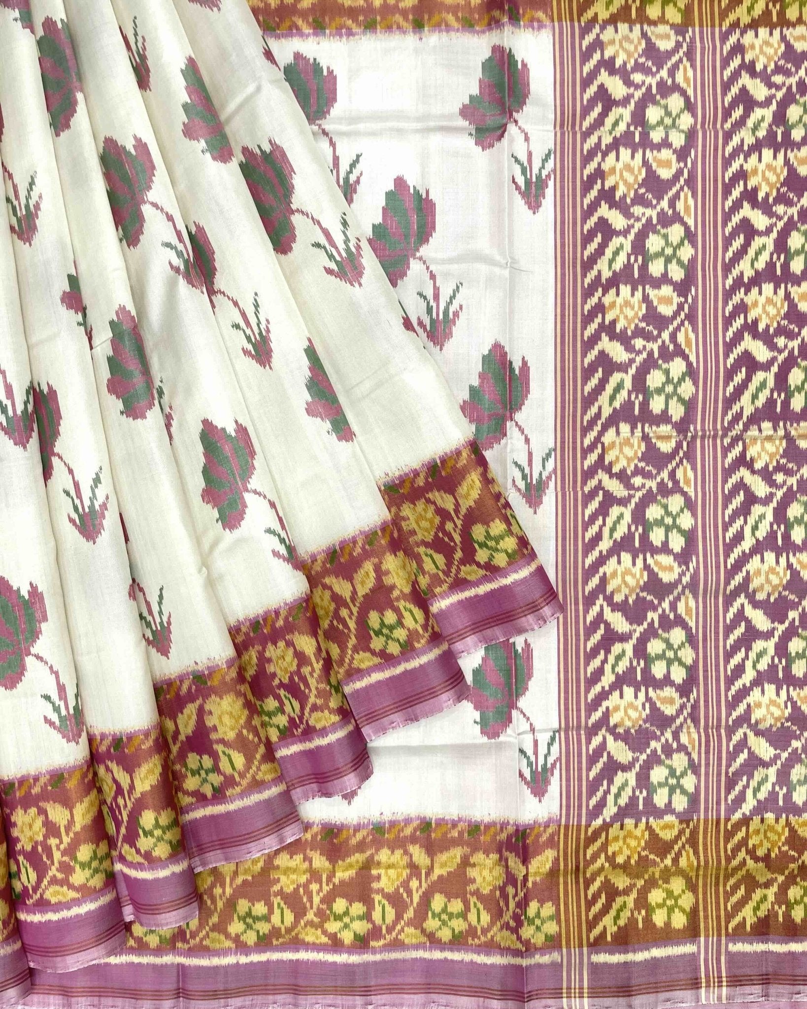 Light Pink & Off White Fancy Flower Patola Saree - SindhoiPatolaArt