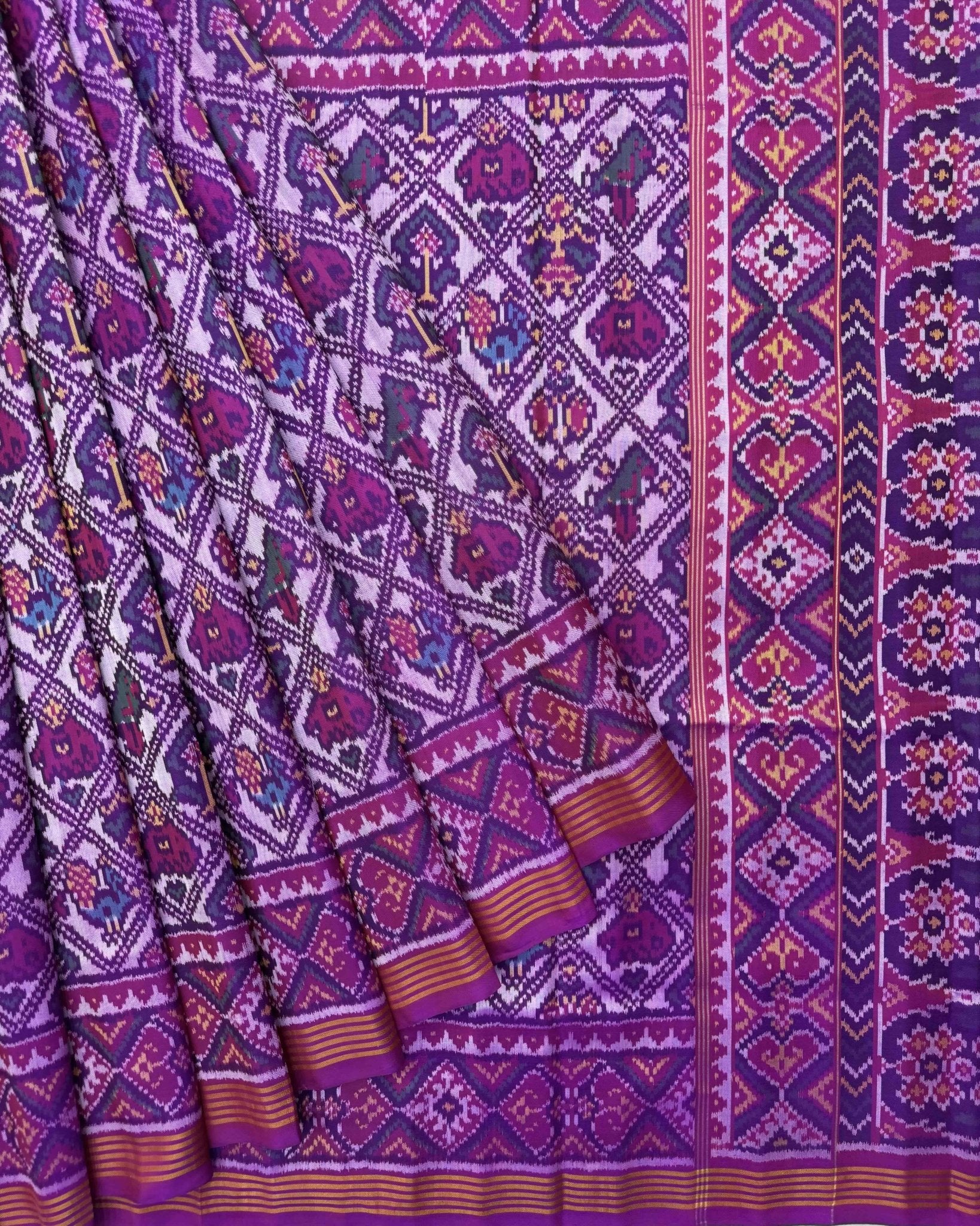 Magenta Purple & Purplish White Narikunj Semi Double Ikat Patola Saree - SindhoiPatolaArt