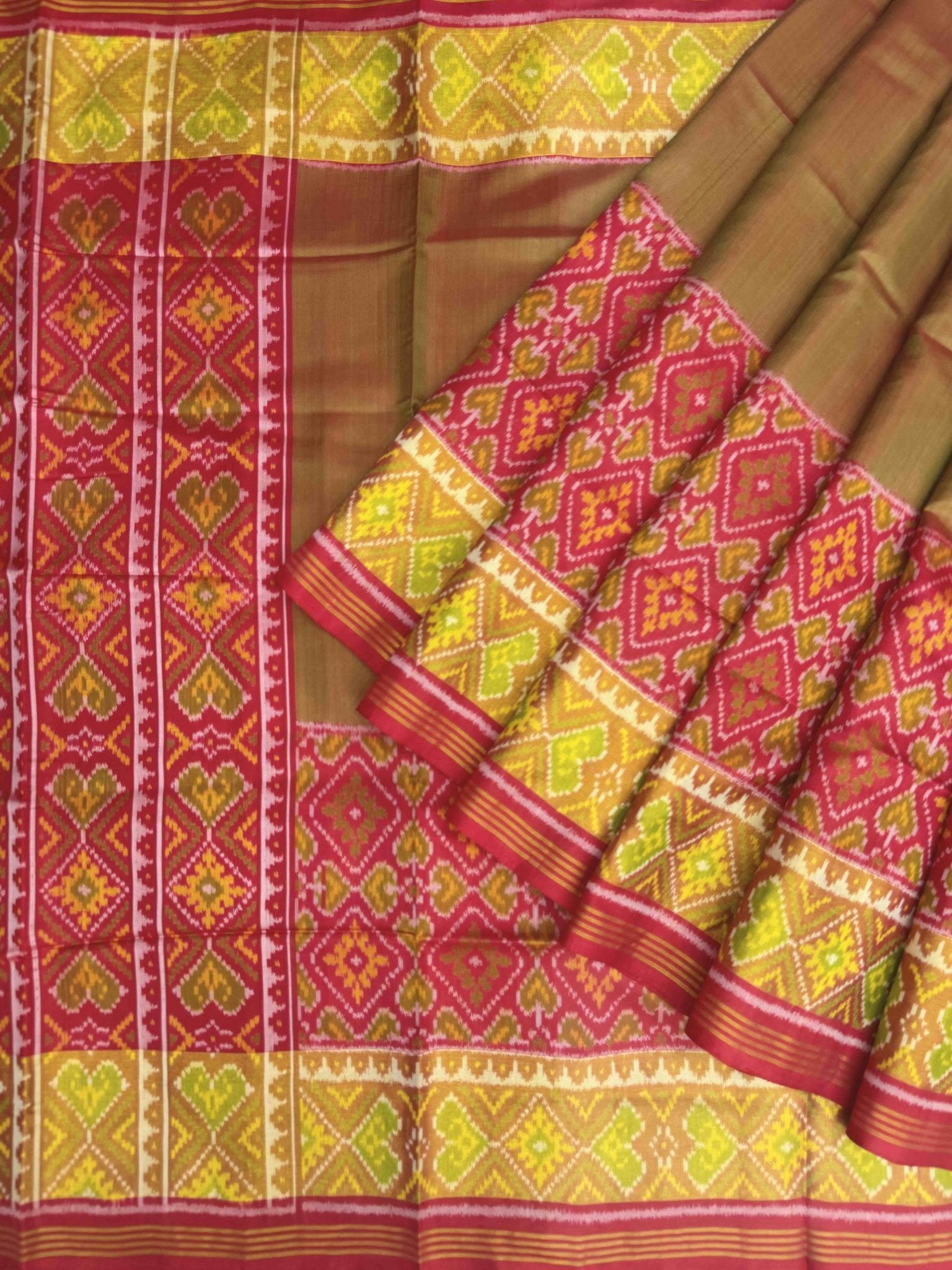 Maroon & Green Skirt border Rajkot Patola Saree - SindhoiPatolaArt