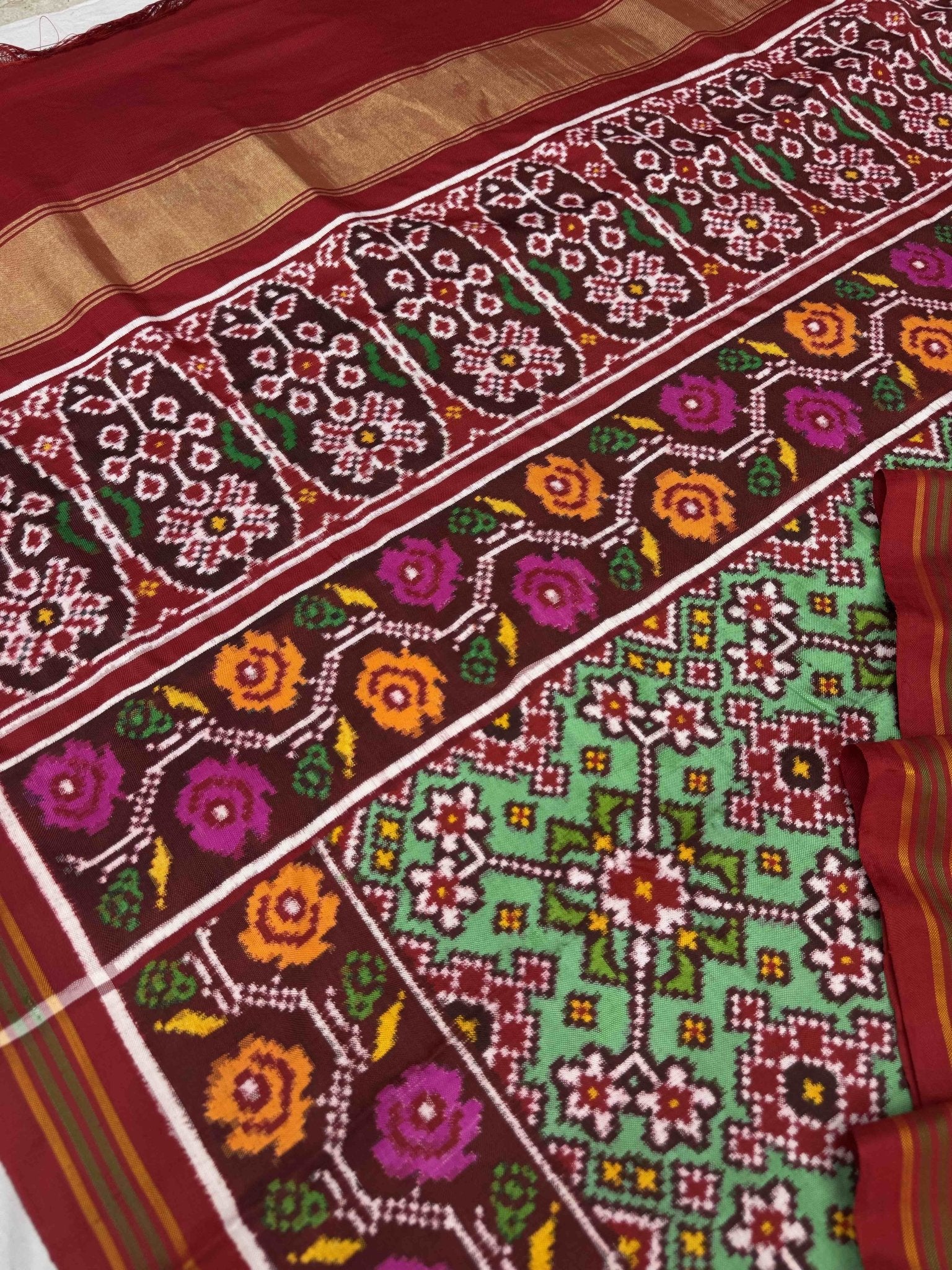 Maroon & Light green navaratan Patan Patola - SindhoiPatolaArt