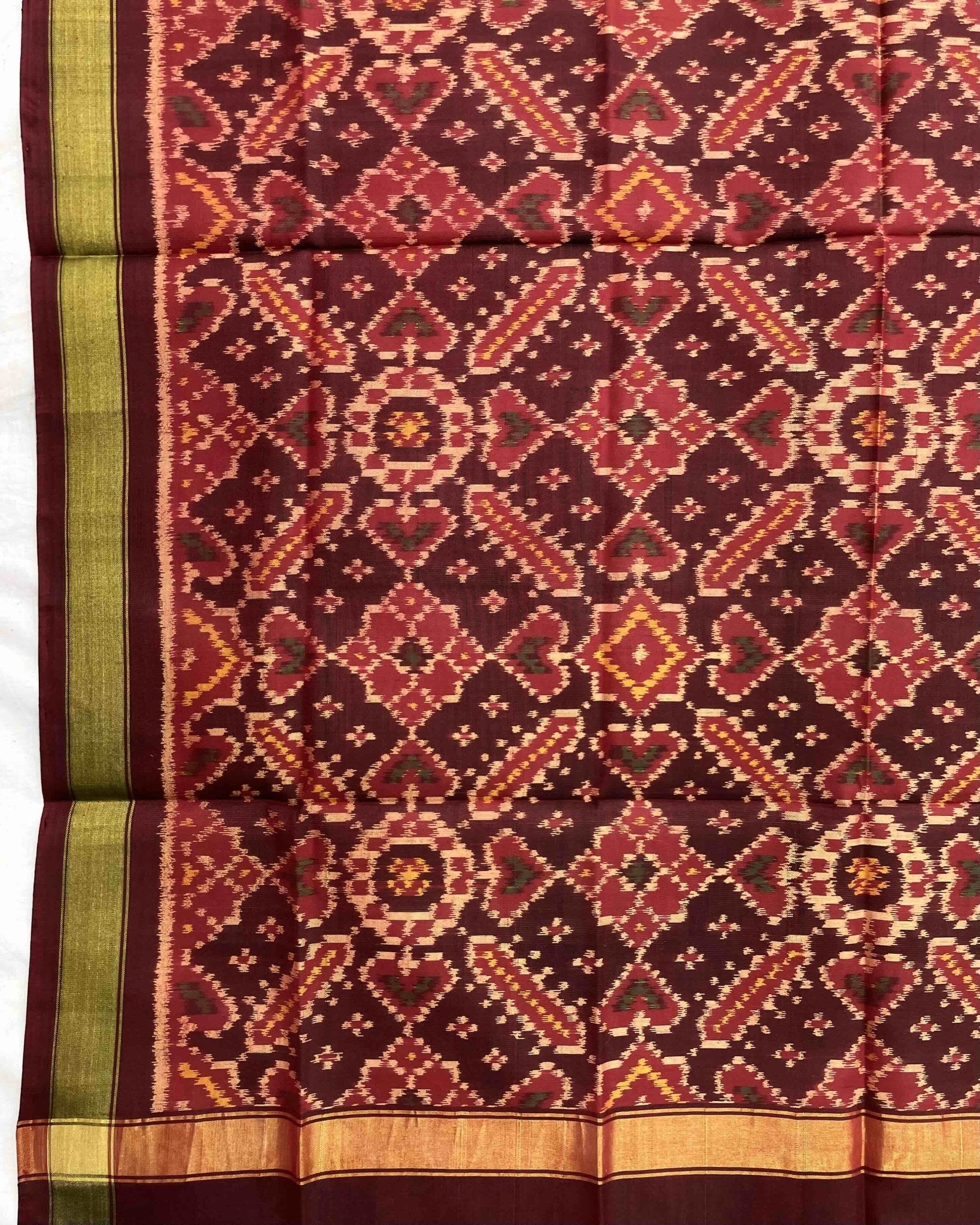 Maroon Manekchowk Patola Dupatta - SindhoiPatolaArt