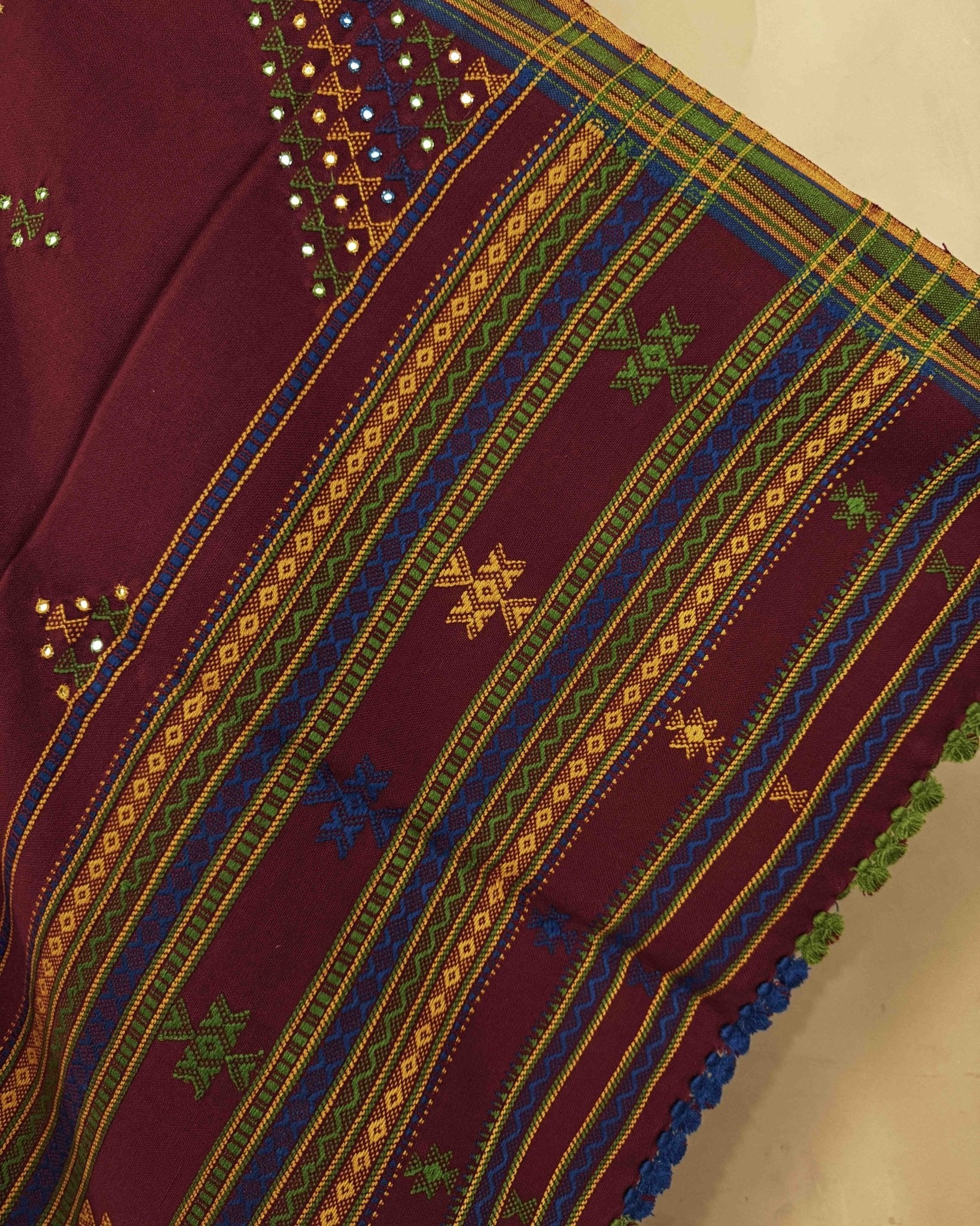 Maroon Red Butta Mirror & Corner Mirror Kutchi Woolen Shawl - SindhoiPatolaArt