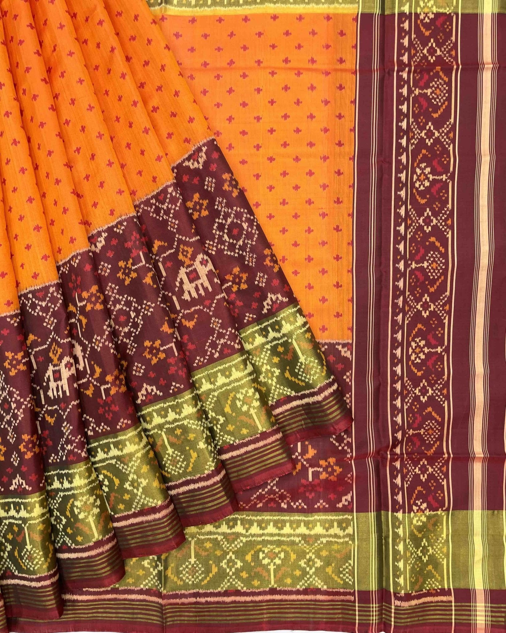 Maroon & Yellow Doted with Narikunj Scut Border Patola Saree - SindhoiPatolaArt