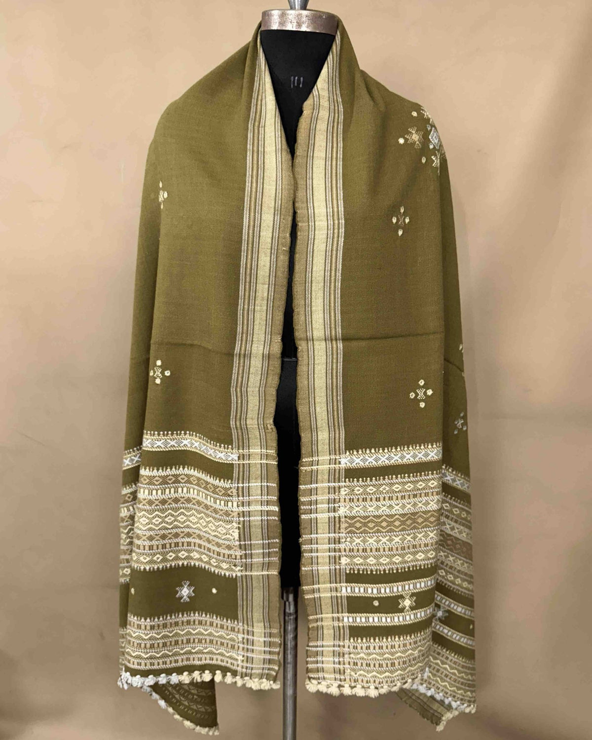 Mehendi Green Chomukh Mirror Kutchi Woolen Shawl - SindhoiPatolaArt