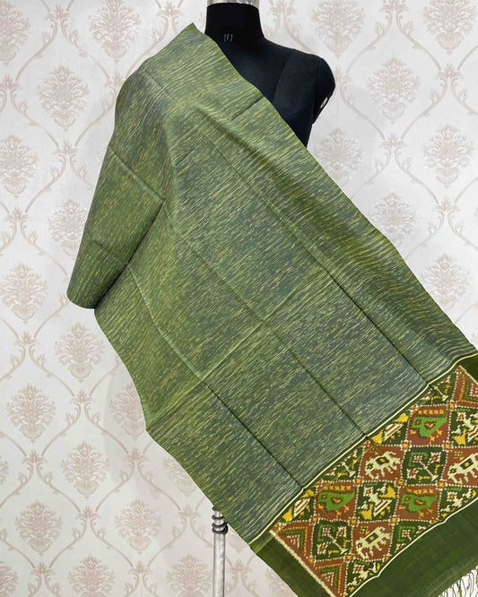 Mehendi Green Distortion With Narikunj Pallu Patola Stole - SindhoiPatolaArt