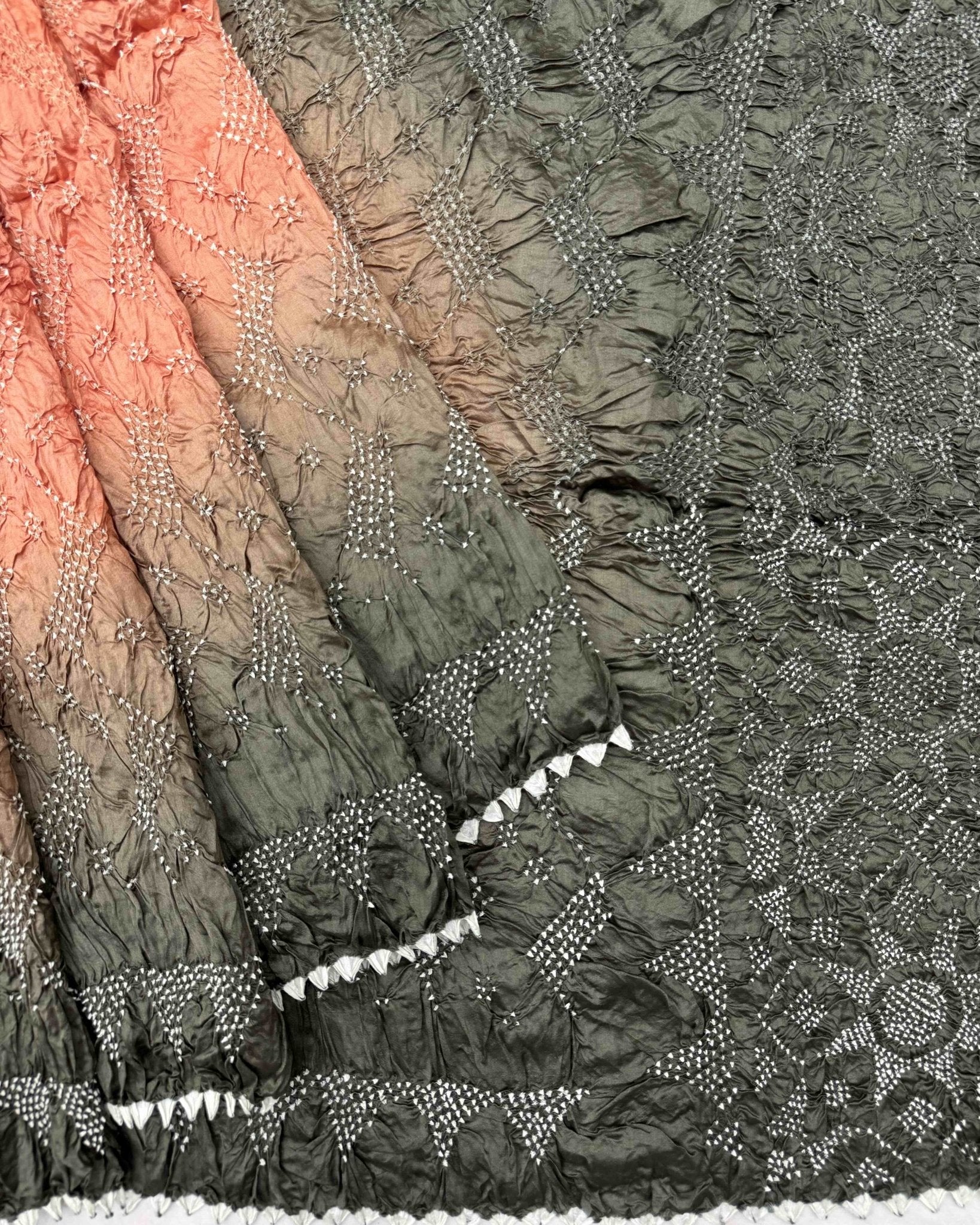 Mehendi Grey & Peach Chiniya Bandhani Saree - SindhoiPatolaArt