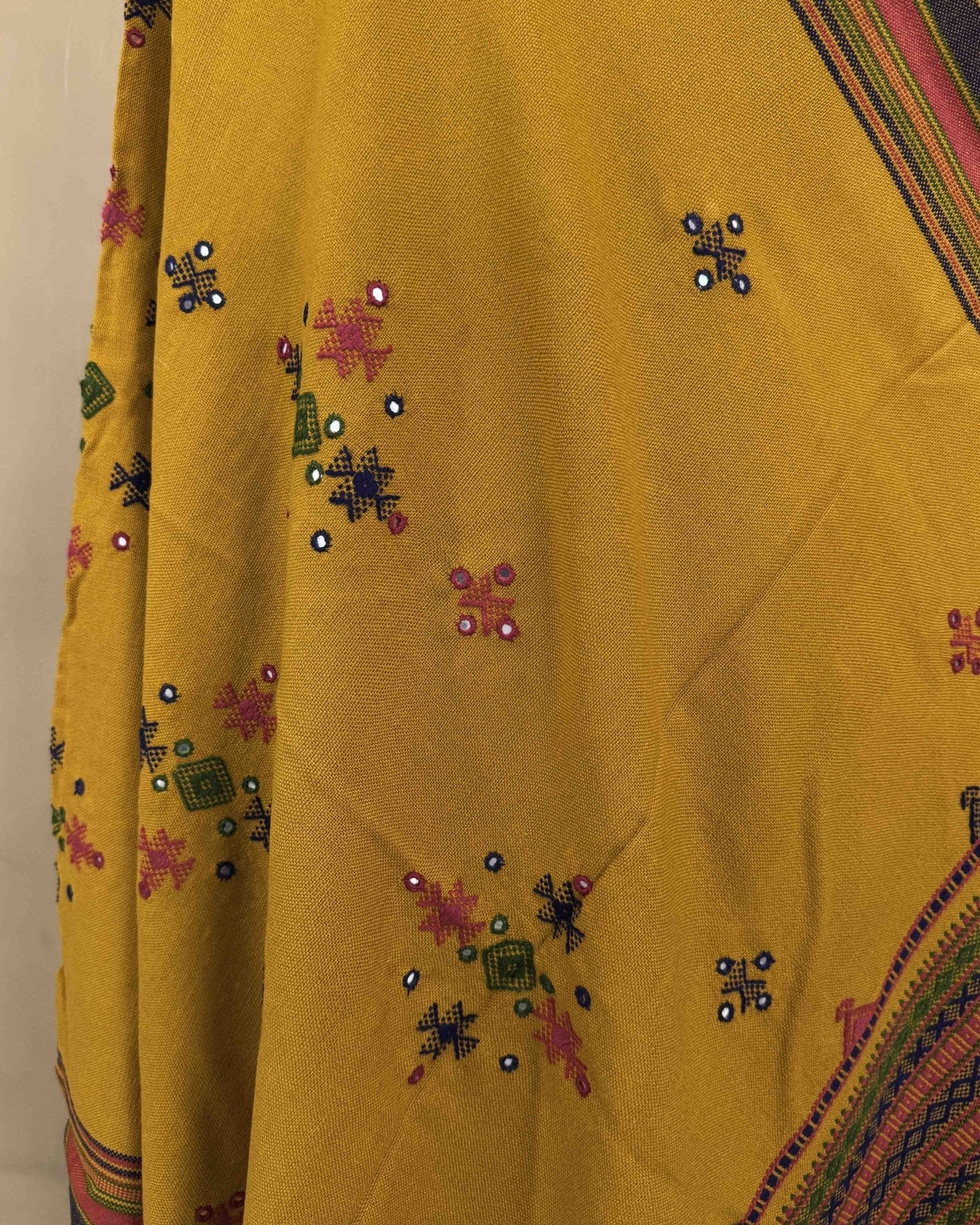 Mustard Yellow Chomukh Mirror Kutchi Woolen Shawl - SindhoiPatolaArt