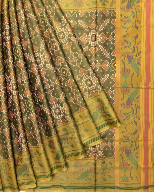 Mustard Yellow Mendi Green Manekchowk Semi Double Ikat Patola Saree - SindhoiPatolaArt
