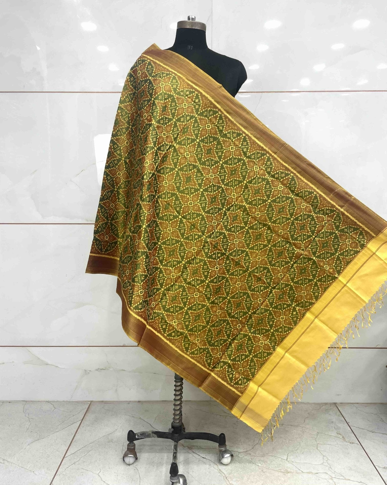 Mustard Yellow Solsitara Design Patola Dupatta - SindhoiPatolaArt