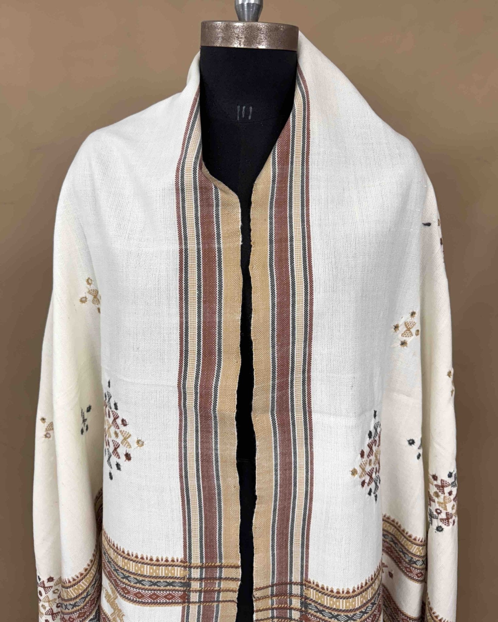 Off White Butta Mirror Kutchi Woolen Shawl - SindhoiPatolaArt