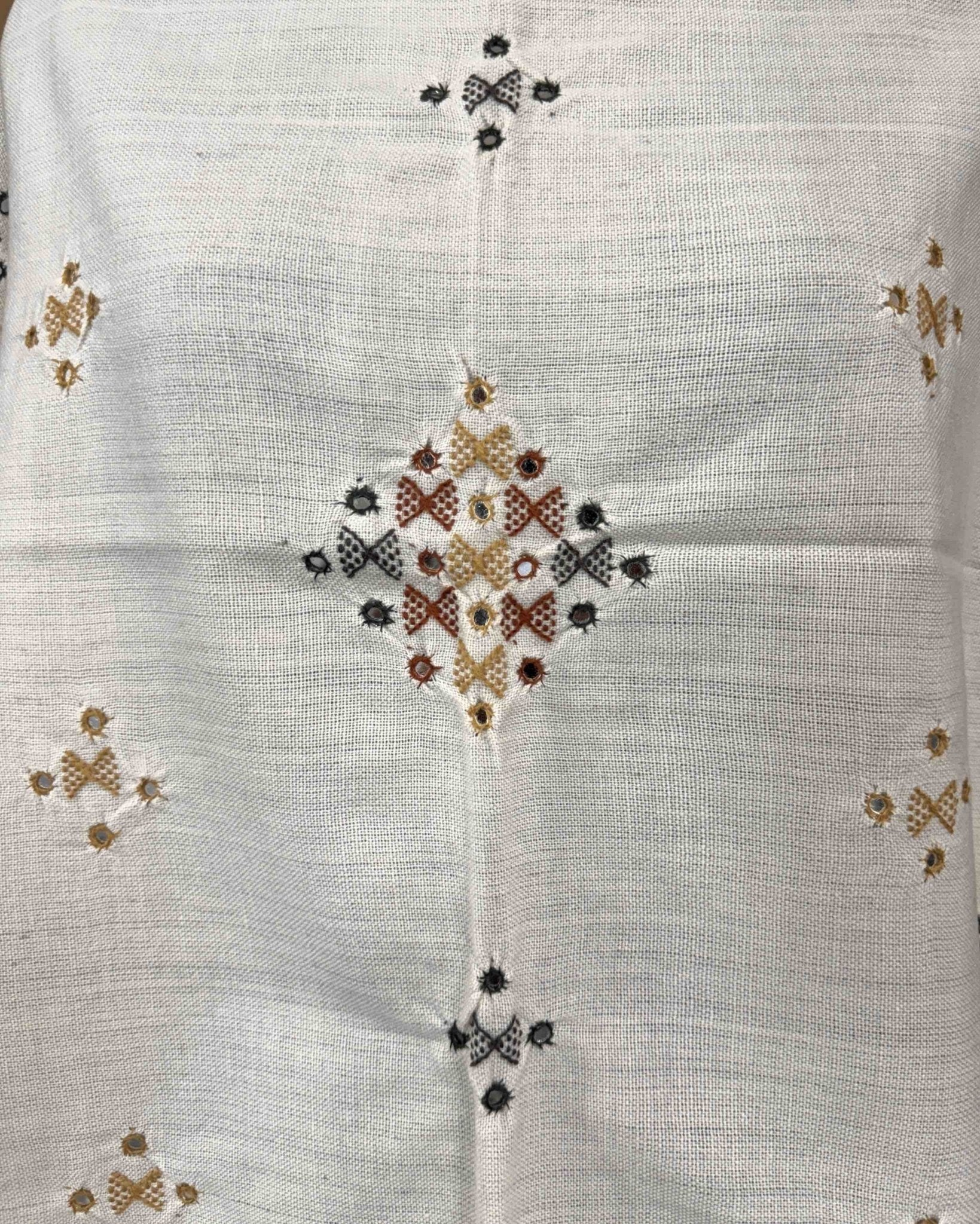 Off White Butta Mirror Kutchi Woolen Shawl - SindhoiPatolaArt