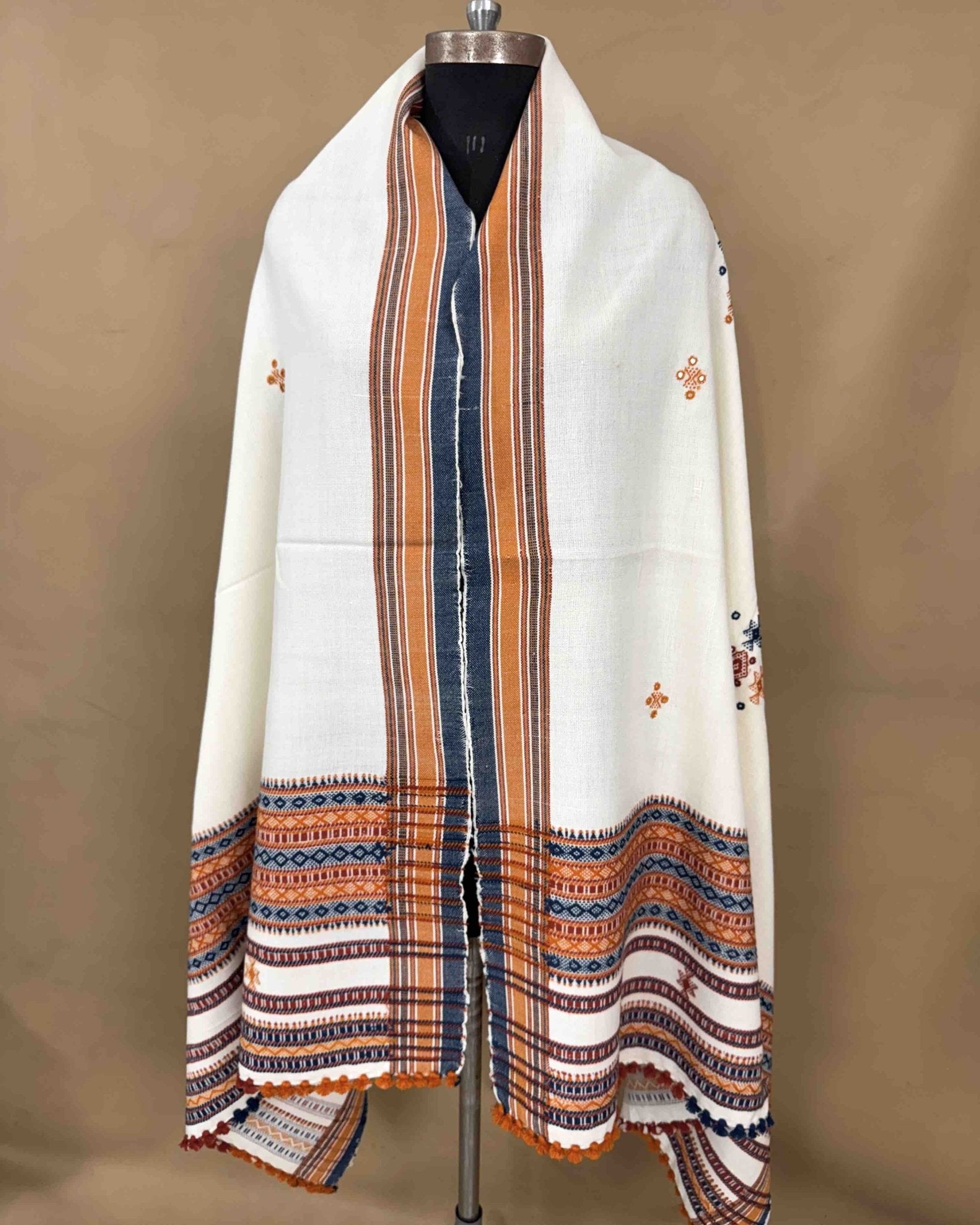 Off White Chomukh Mirror Kutchi Woolen Shawl - SindhoiPatolaArt