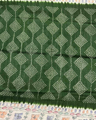 Off white & Green Madhubani Bandhani Saree - SindhoiPatolaArt