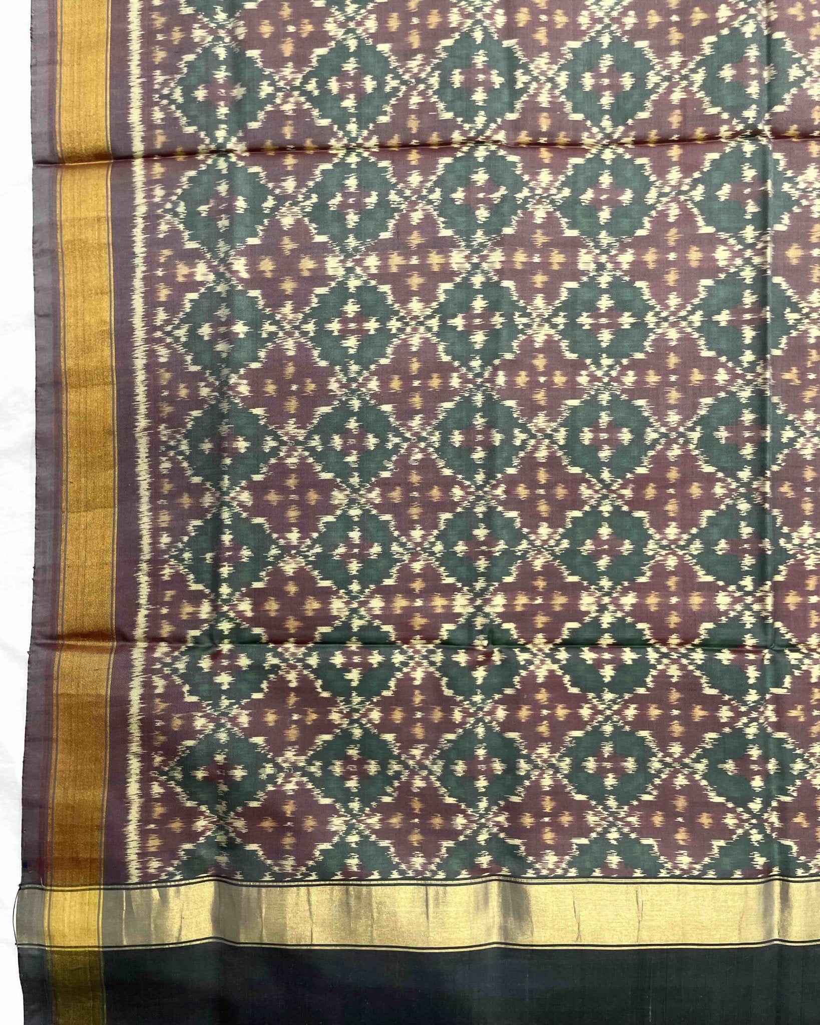 Onion Buttoful Design Patola Dupatta - SindhoiPatolaArt