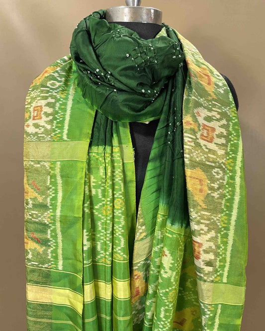 Parrot & Dark Green Bandhani Patola Dupatta - SindhoiPatolaArt