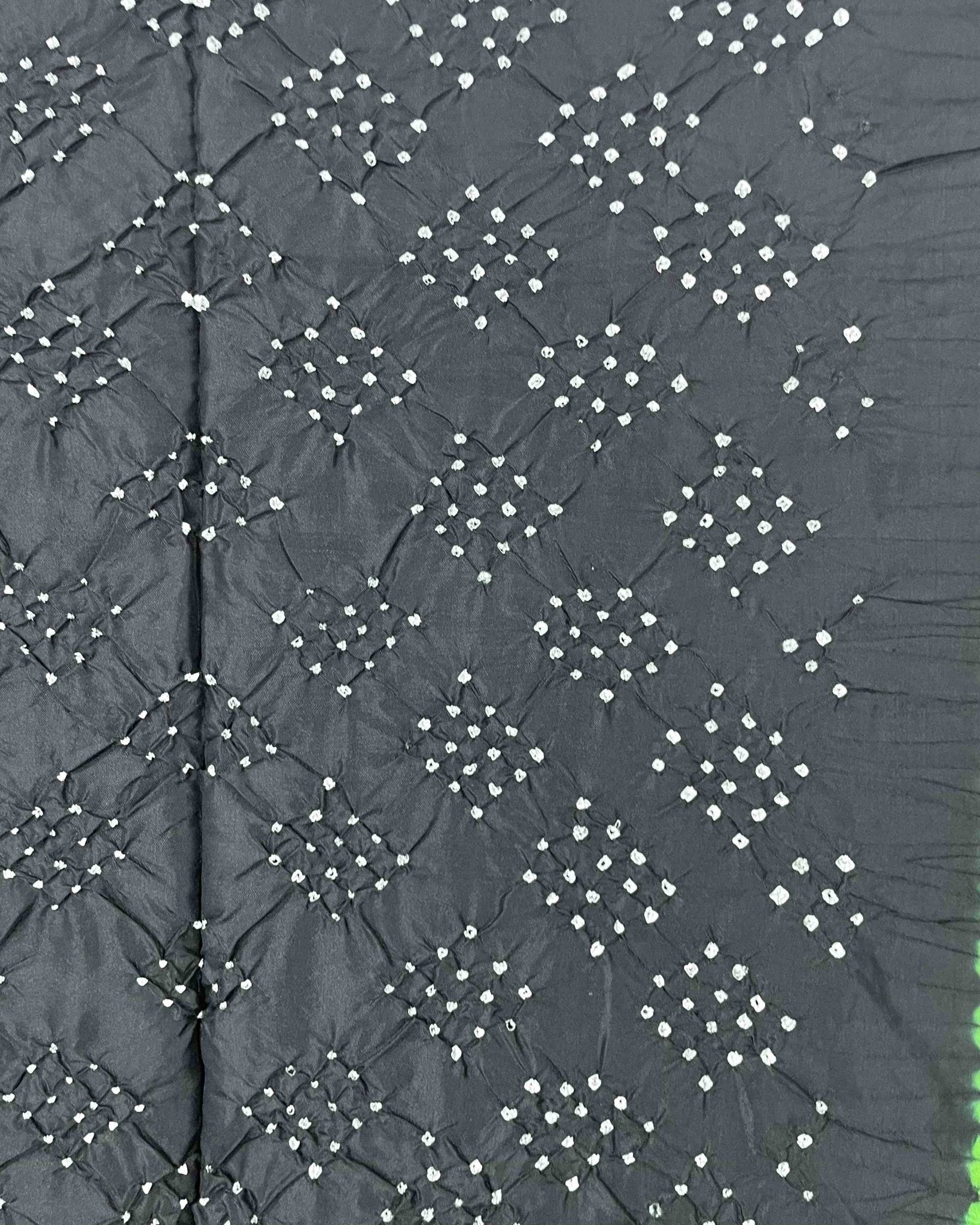 Parrot Green & Black Bandhani Patola Dupatta - SindhoiPatolaArt