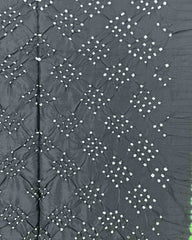 Parrot Green & Black Bandhani Patola Dupatta - SindhoiPatolaArt