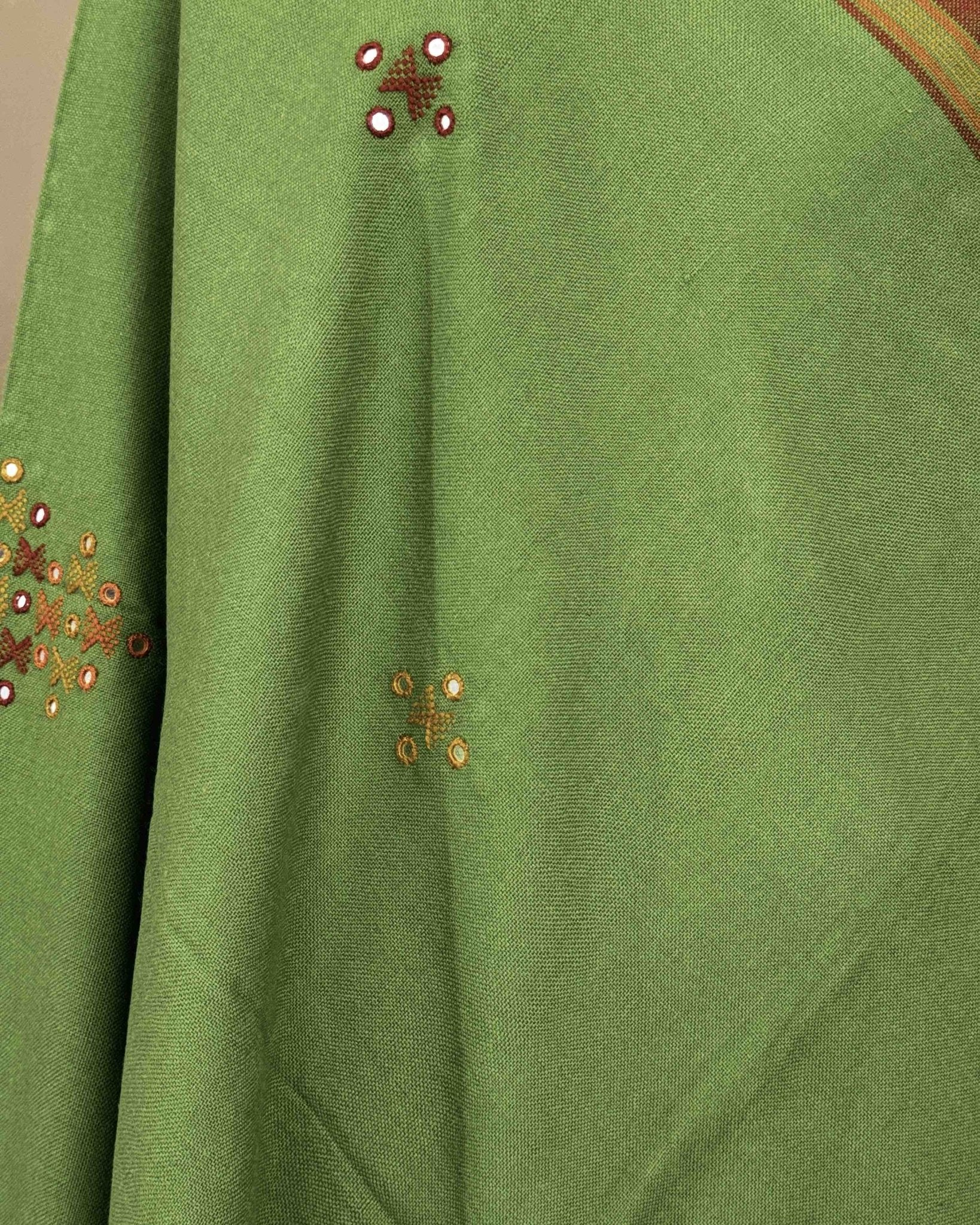 Parrot Green Butta Mirror & Corner Mirror Kutchi Woolen Shawl - SindhoiPatolaArt