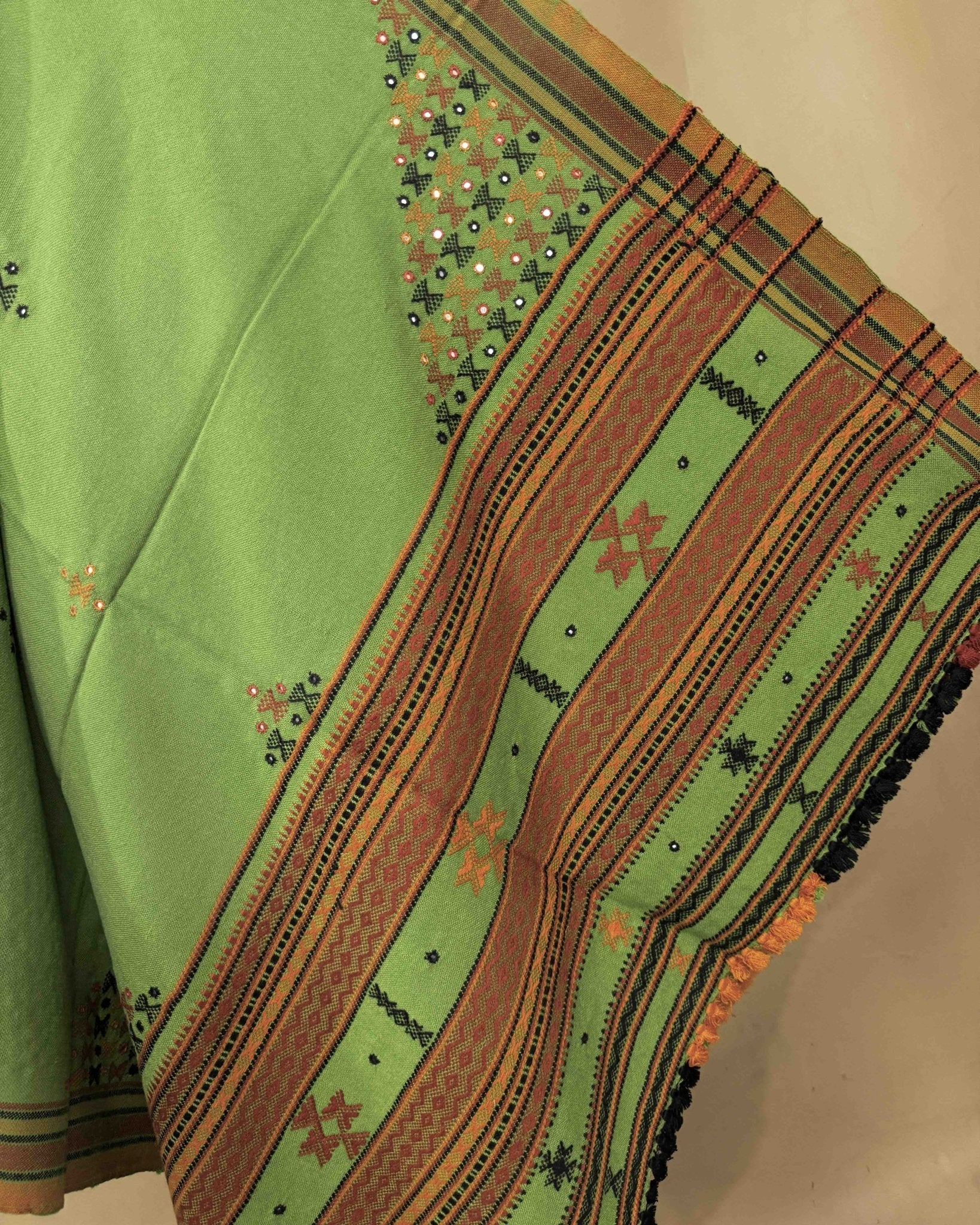 Parrot Green Butta Mirror & Corner Mirror Kutchi Woolen Shawl - SindhoiPatolaArt