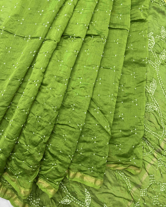 Parrot Green Chanderi Bandhani Saree - SindhoiPatolaArt