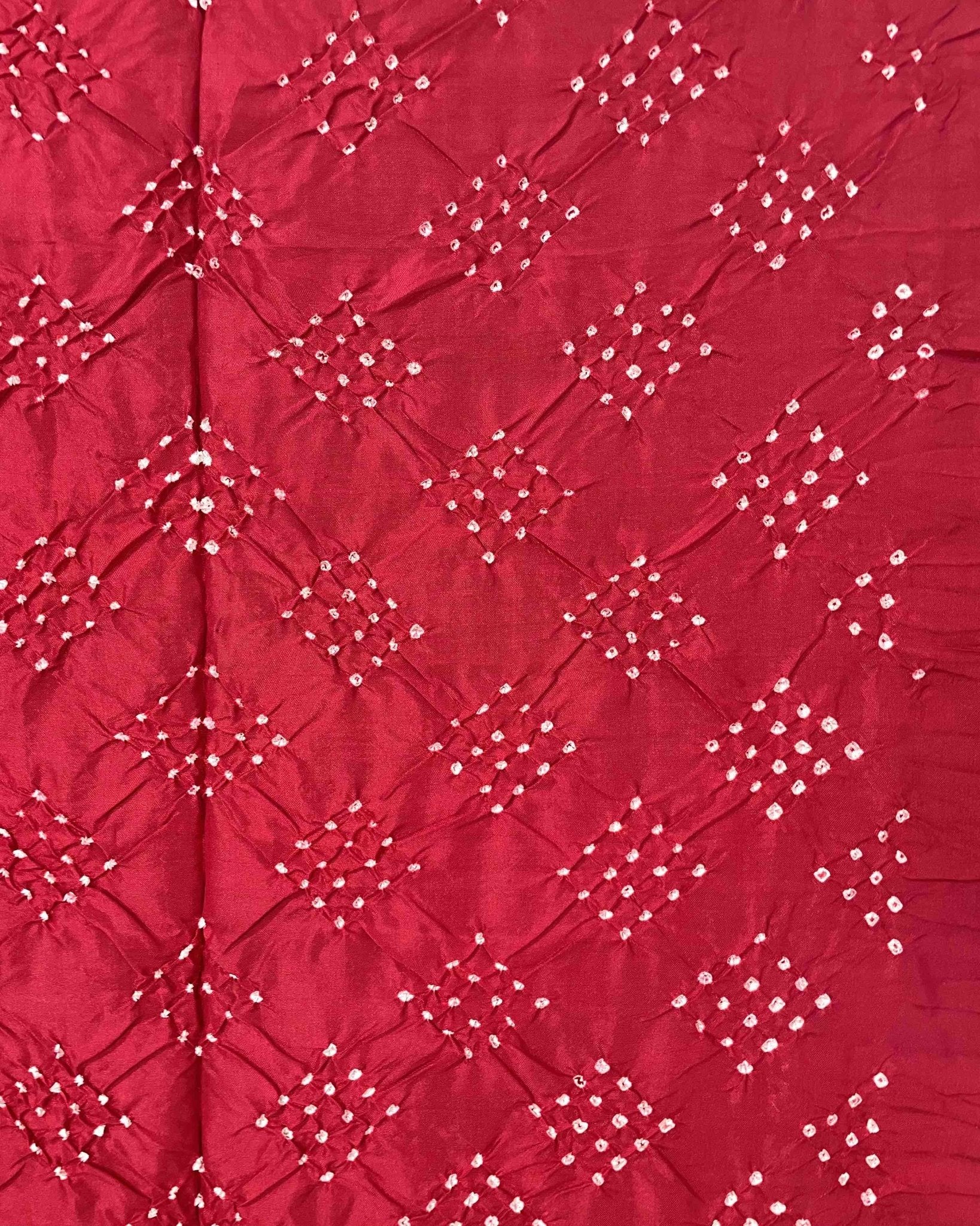 Parrot Green & Red Bandhani Patola Dupatta - SindhoiPatolaArt