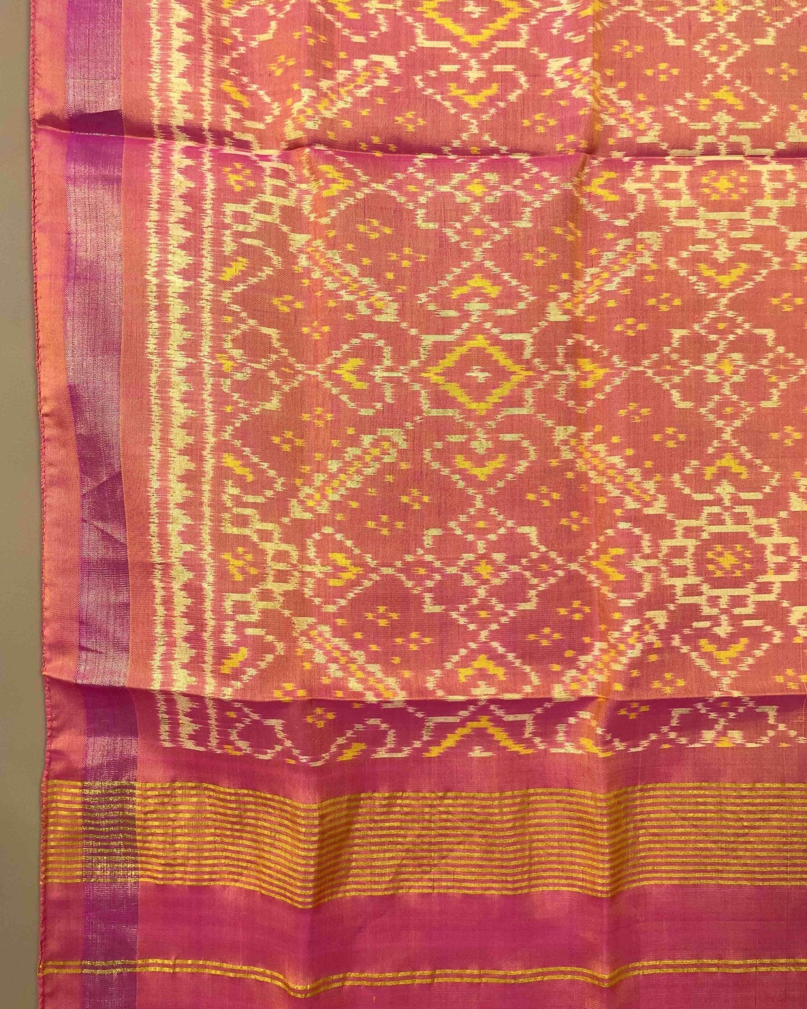 Peach Pink Manekchowk Patola Stole - SindhoiPatolaArt