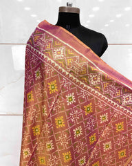 Peach Pink Panchanda Patola Dupatta - SindhoiPatolaArt