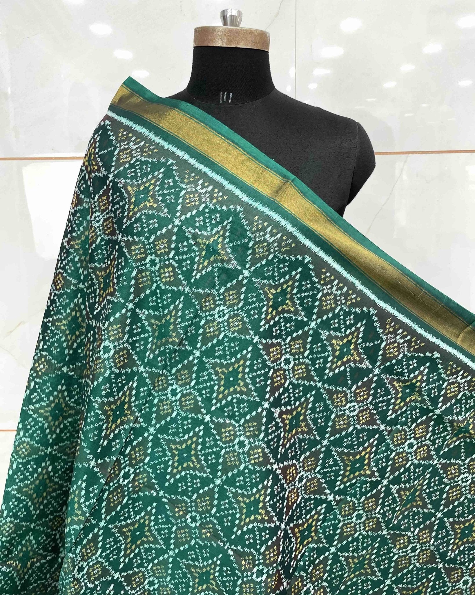 Peacock Shaded Green Solsitara Design Patola Dupatta - SindhoiPatolaArt