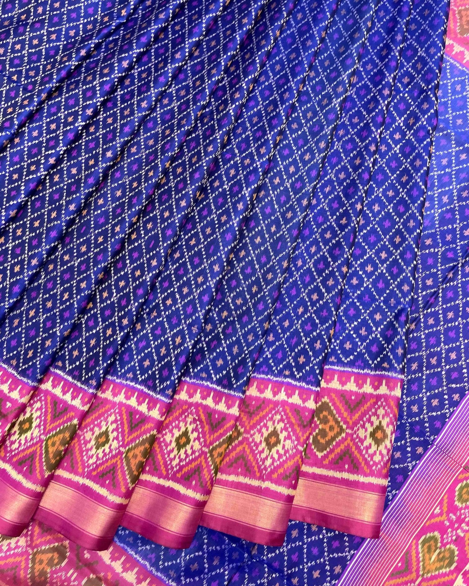 Pink & Blue Booty Design Patola Saree - SindhoiPatolaArt