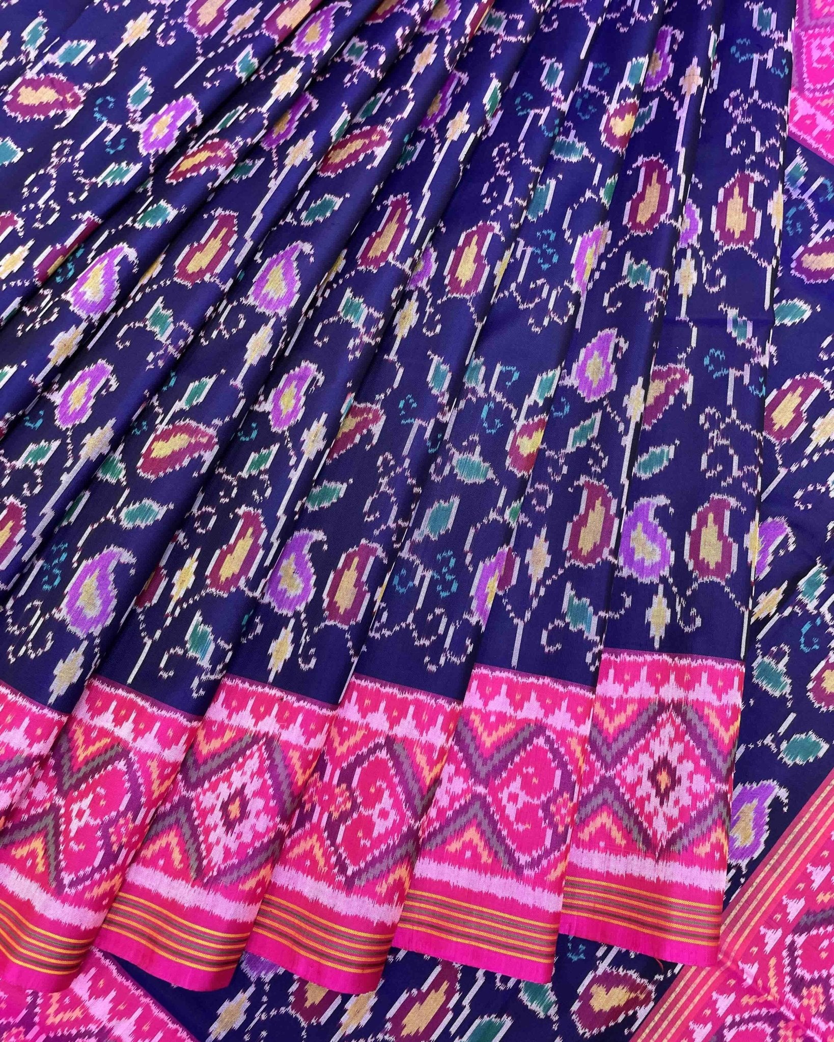 Pink & Blue Fancy Leaves Patola Saree - SindhoiPatolaArt