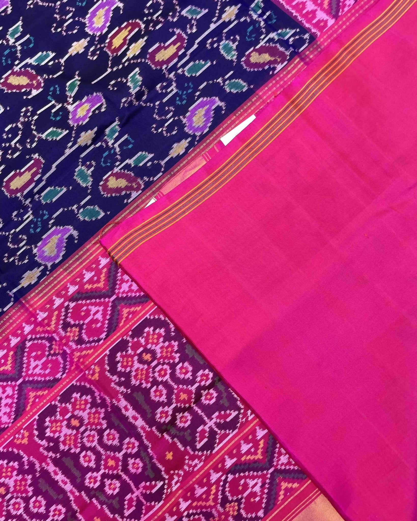 Pink & Blue Fancy Leaves Patola Saree - SindhoiPatolaArt