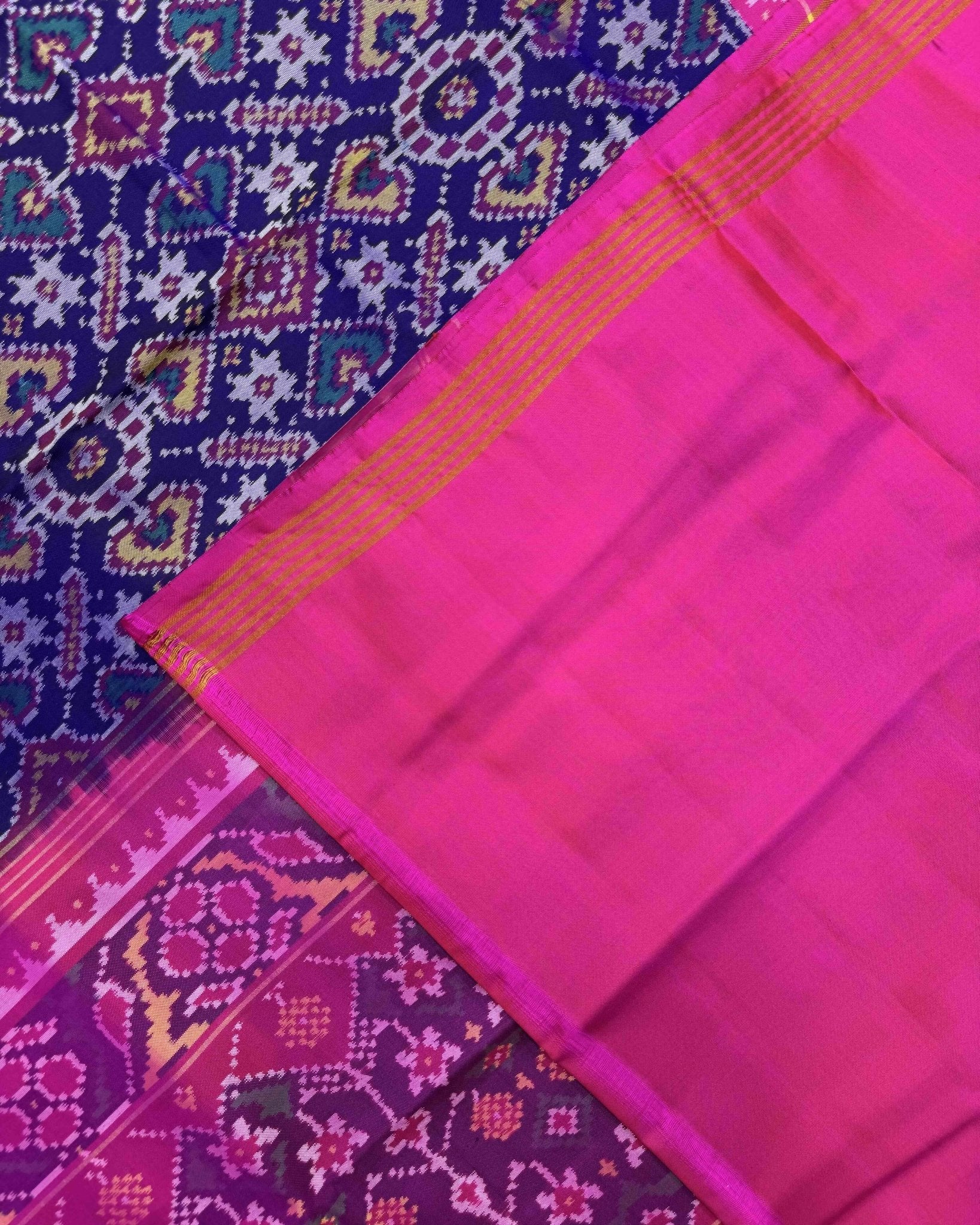 Pink & Blue Manekchowk Semi Double Ikat Patola Saree - SindhoiPatolaArt