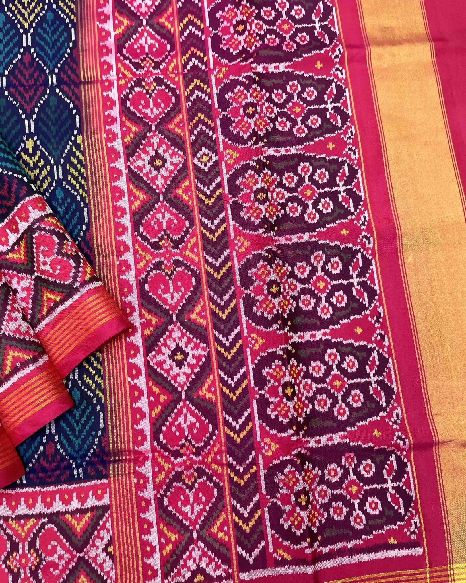 Pink & Blue with Multicolour Fancy Leave Patola Saree - SindhoiPatolaArt