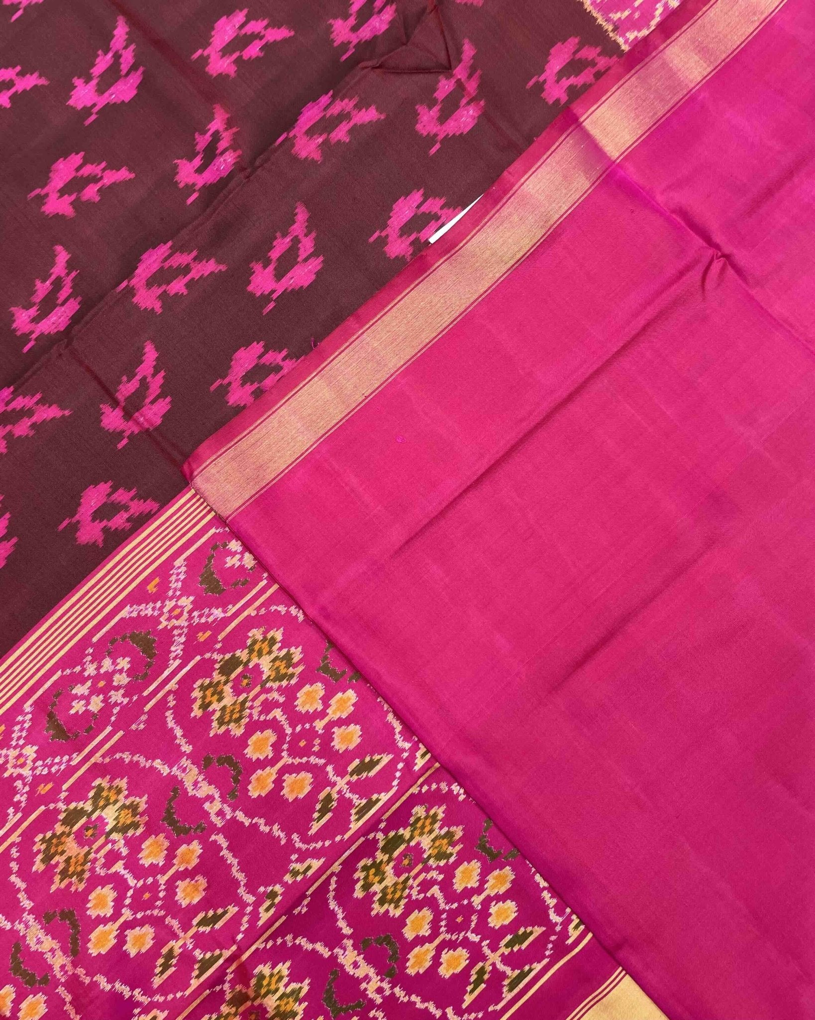 Pink & Brown Fancy Leaves Patola Saree - SindhoiPatolaArt