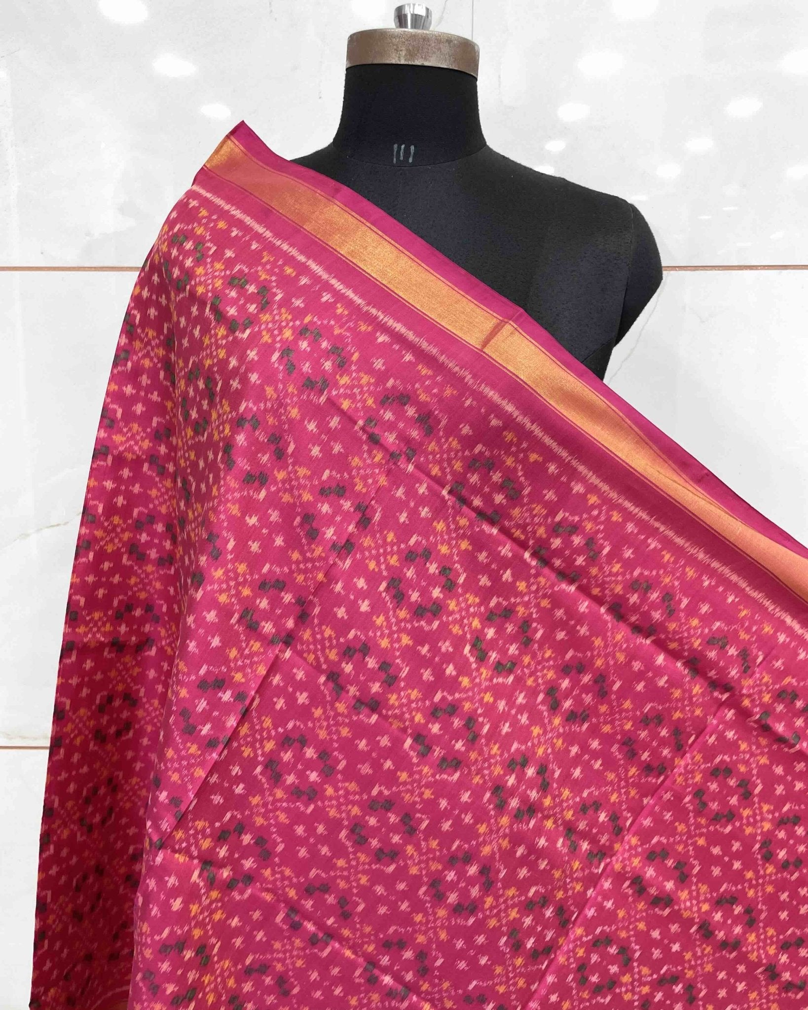 Pink Buttoful Design Patola Dupatta - SindhoiPatolaArt
