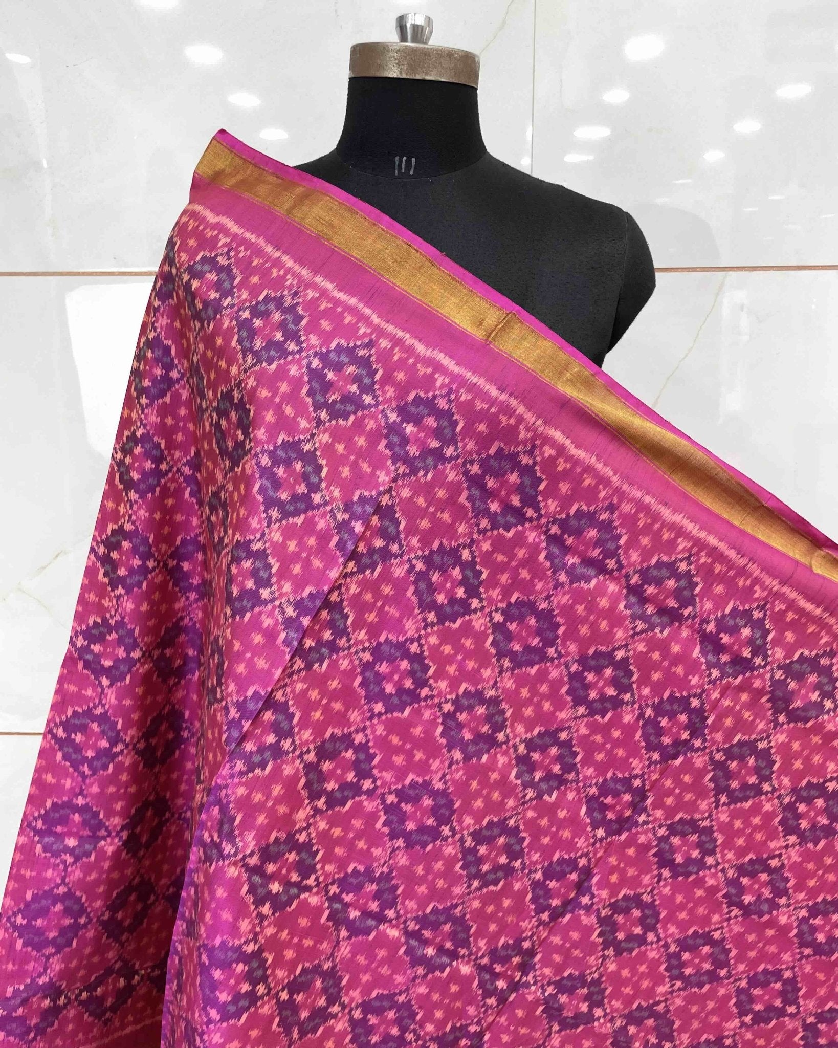 Pink Buttonful Design Patola Dupatta - SindhoiPatolaArt