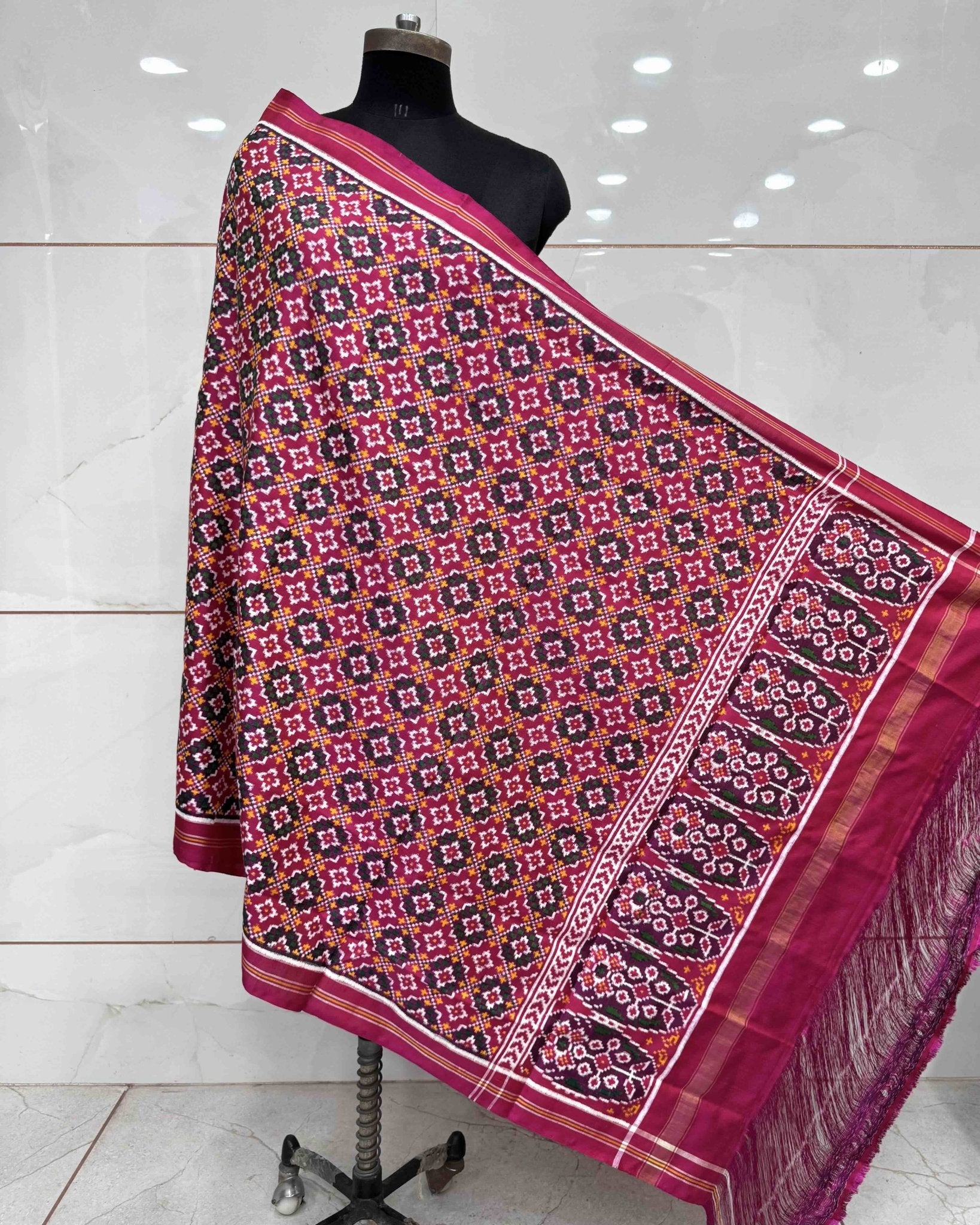 Pink Buttonful Double Ikat Patola Dupatta - SindhoiPatolaArt