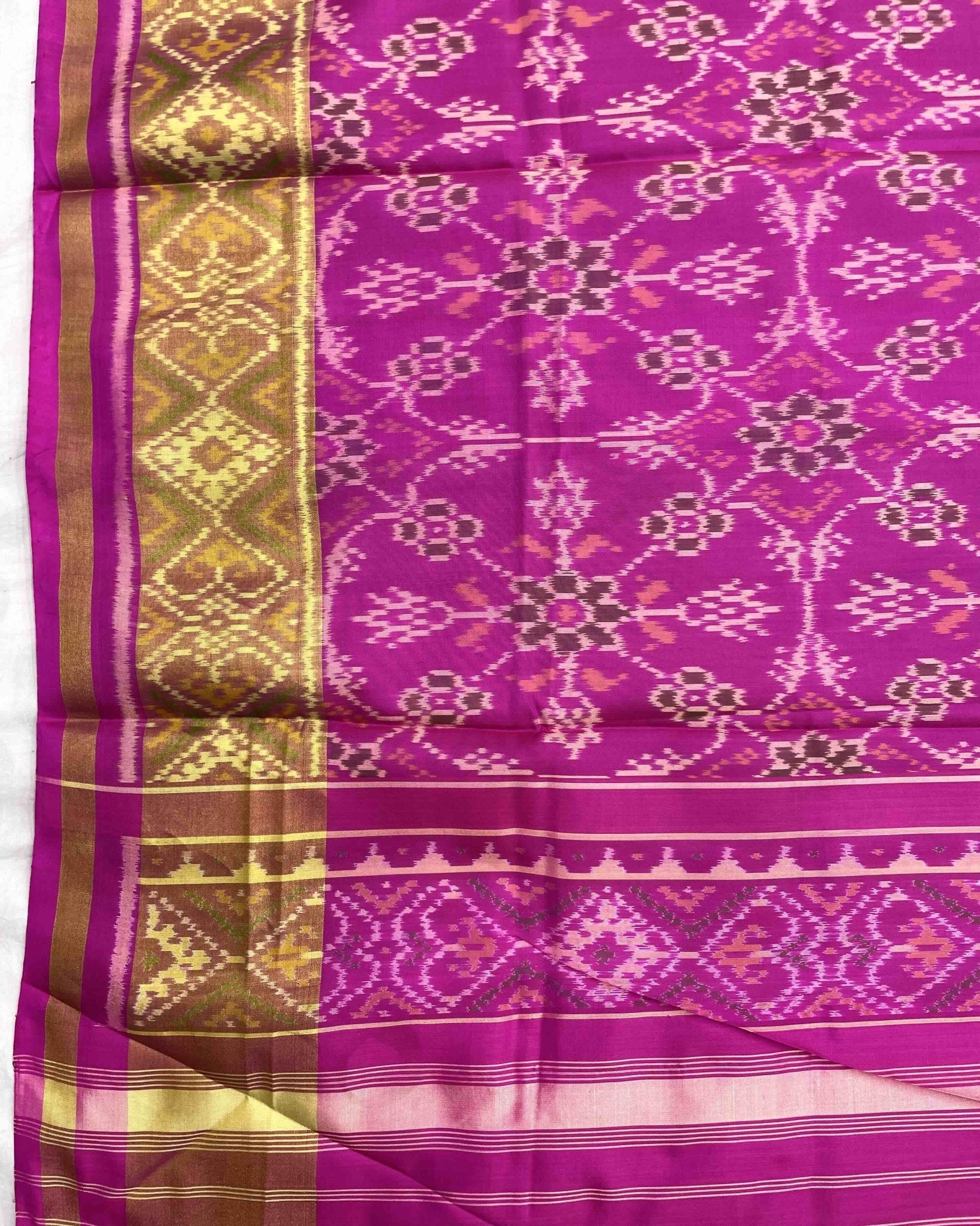 Pink Chhabdi Patola Dupatta - SindhoiPatolaArt