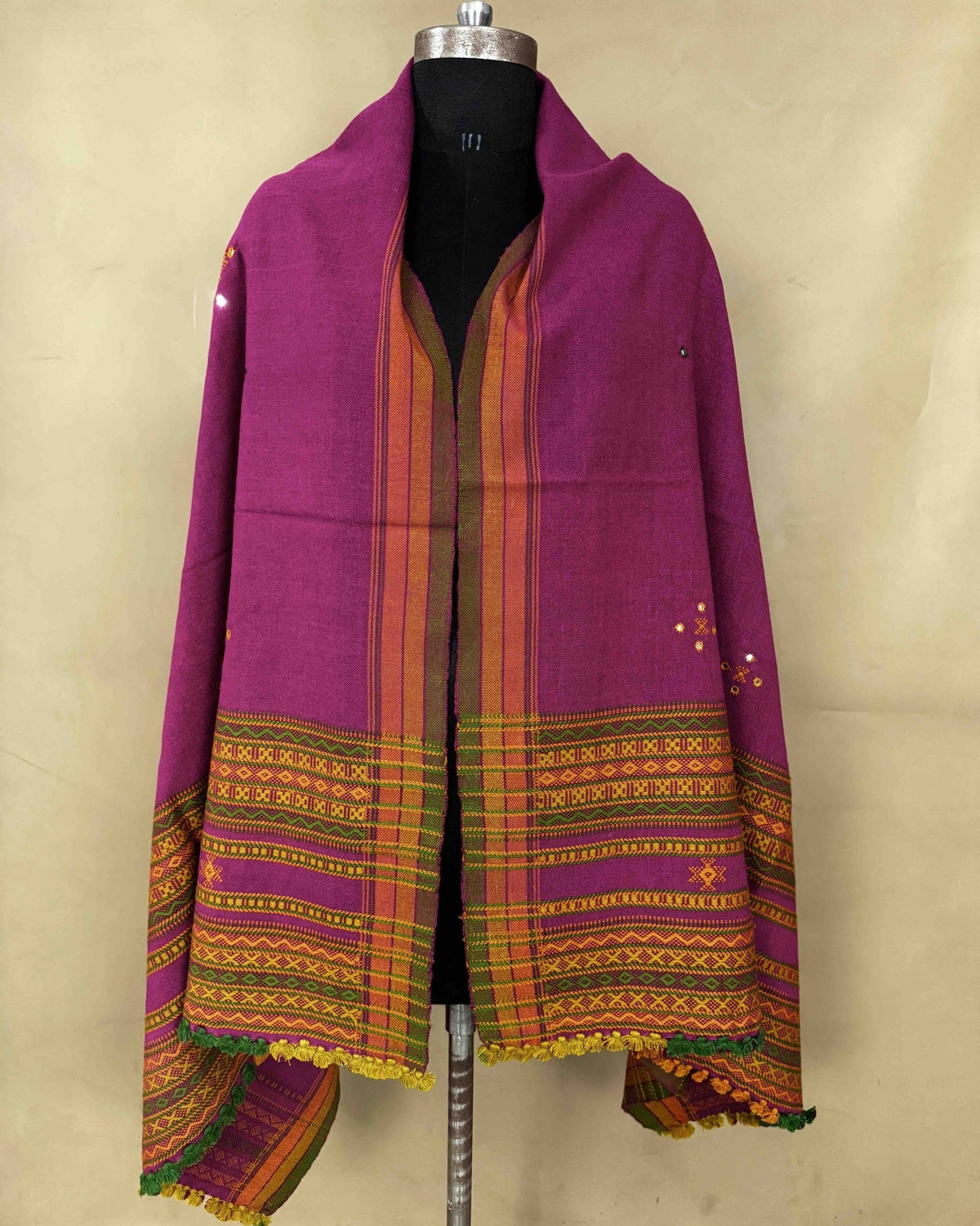 Pink Chomukh Mirror Kutchi Woolen Shawl - SindhoiPatolaArt