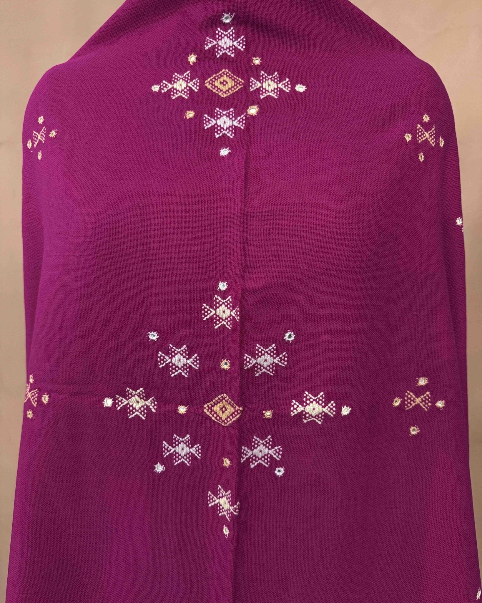 Pink Chomukh Mirror Kutchi Woolen Shawl - SindhoiPatolaArt